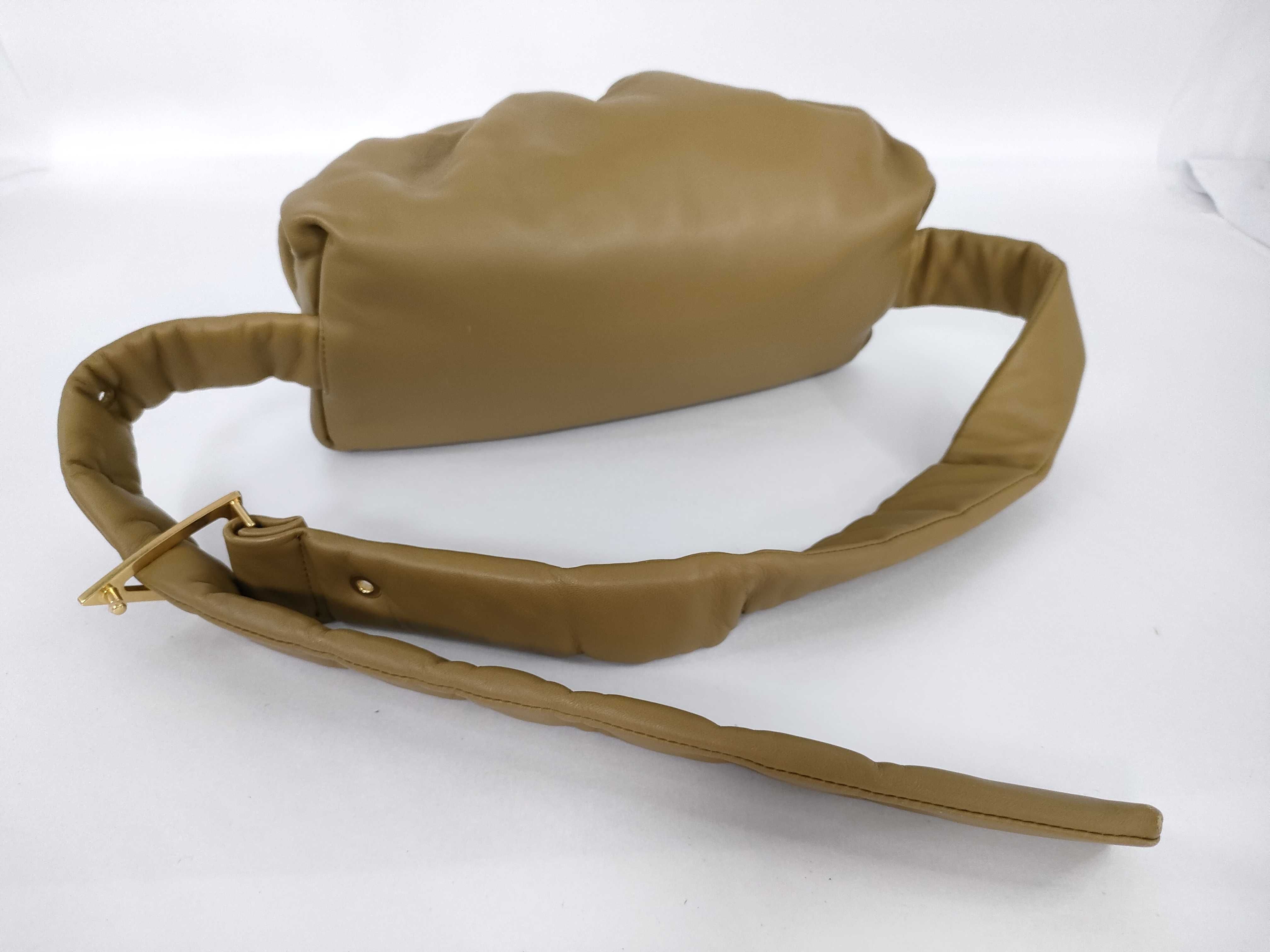The Body Bag Shoulder Bag Beige Shoulder Bag — view 3