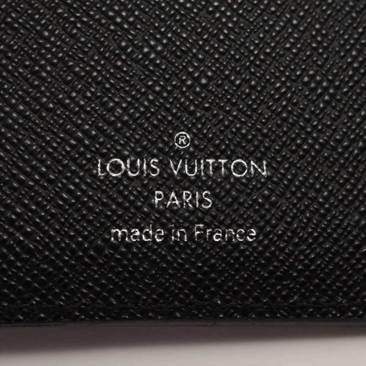 Epi Portefeuille Twist Compact M64414, serial number unknown, Noir (black) compact wallet — view 7