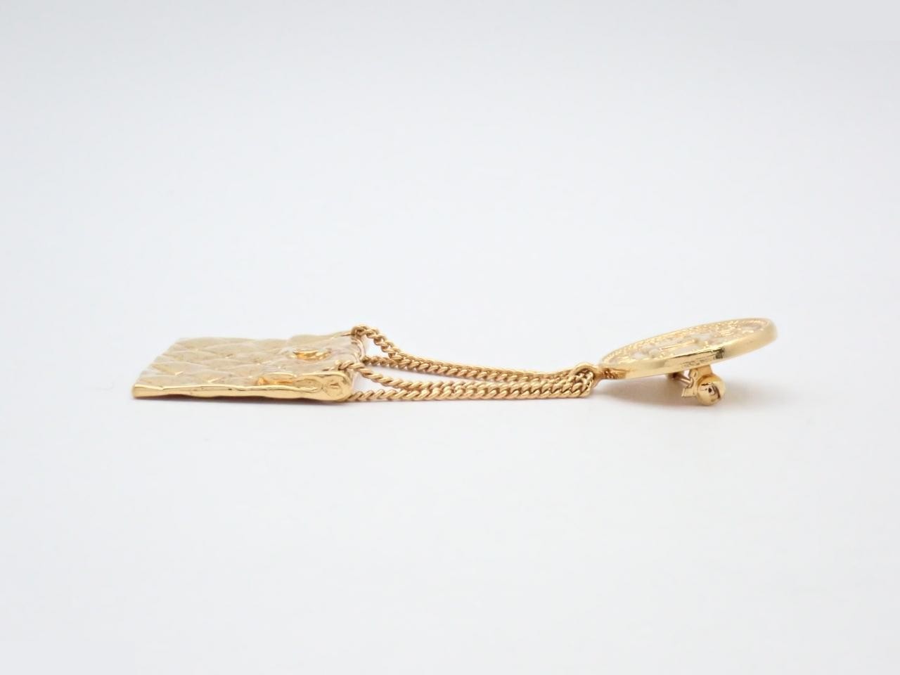 Brooch, Coco Mark, Gold — view 3
