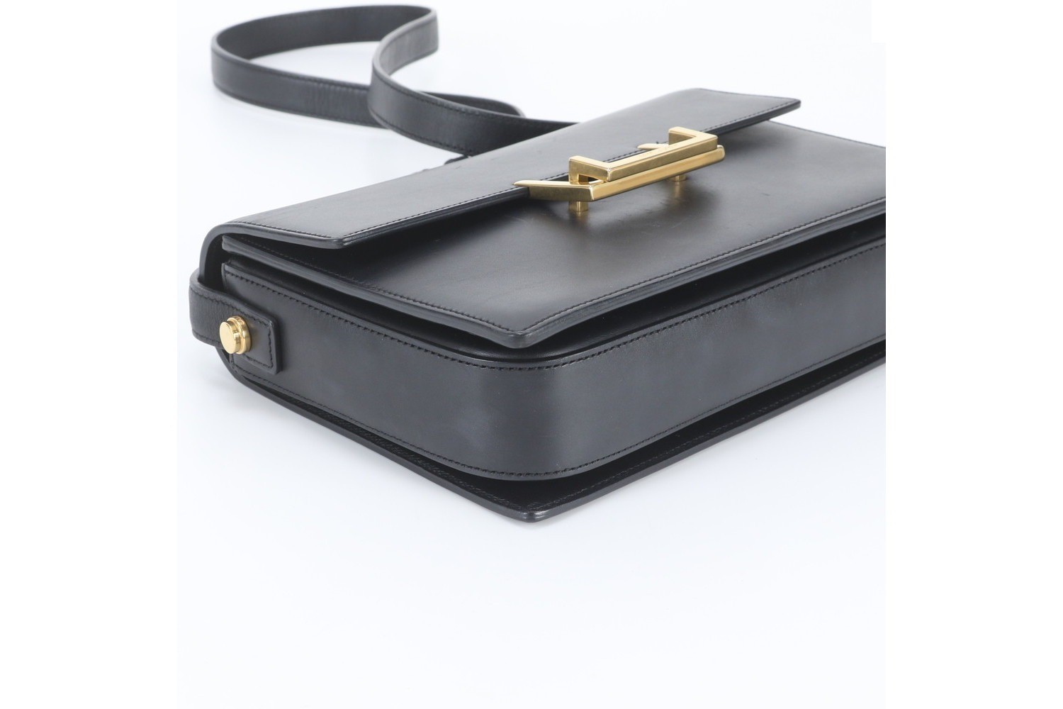 Lulu Classic Leather Shoulder Bag — view 5