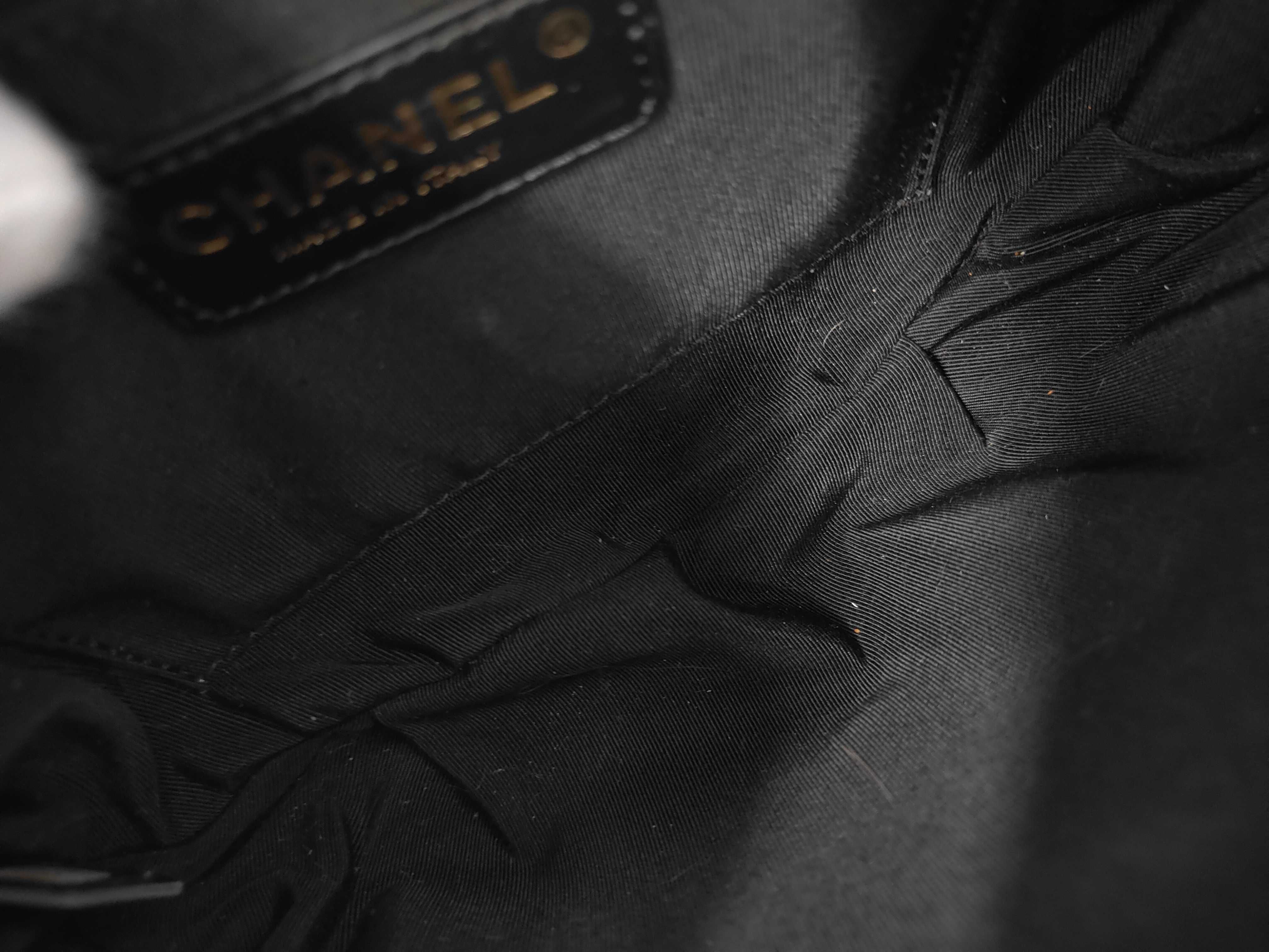 Matelassé Lambskin Body Bag, Black — view 10