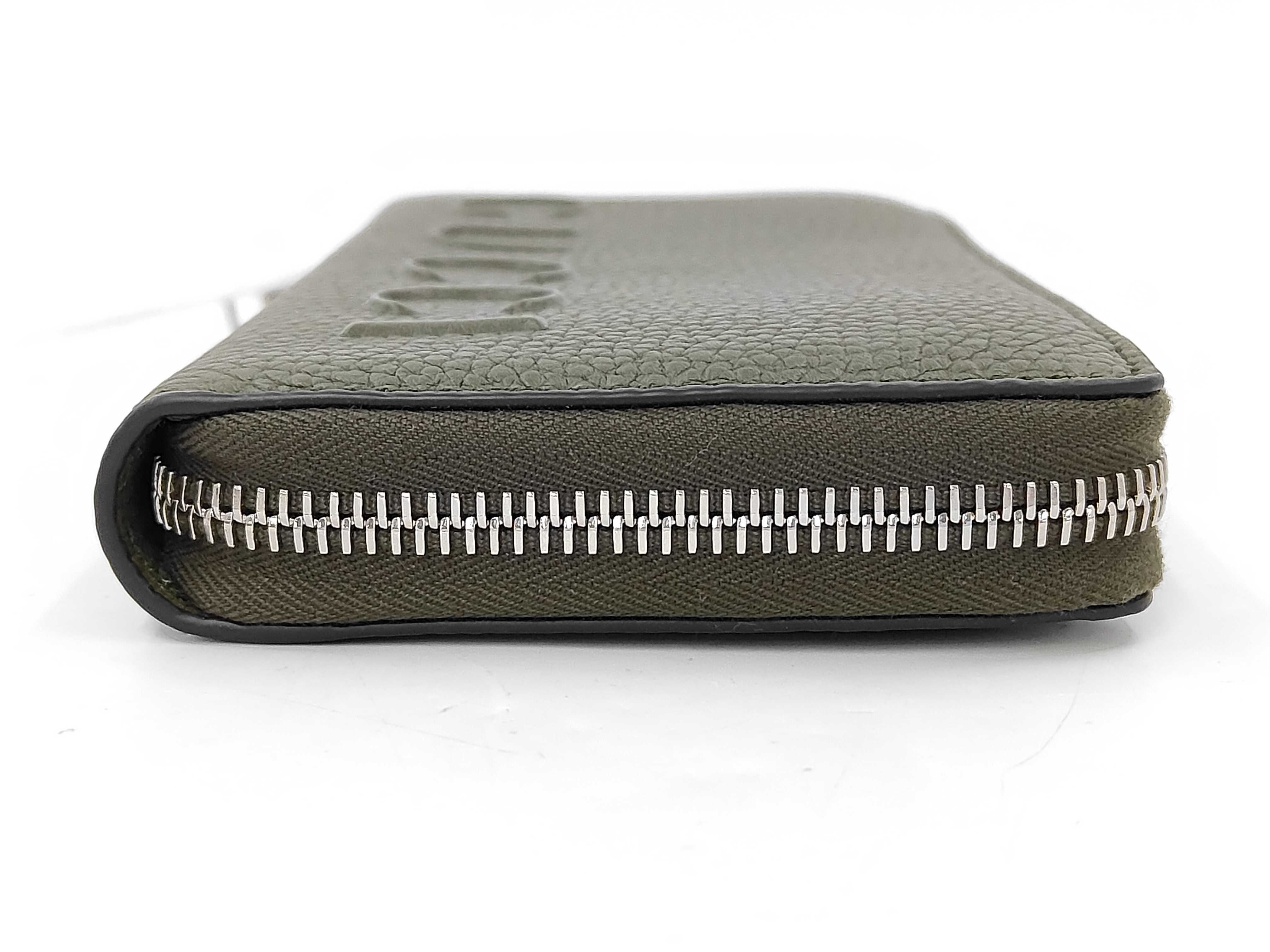 Leather Embossed Logo Round Zip Long Wallet 835120 Khaki Wallet — view 4
