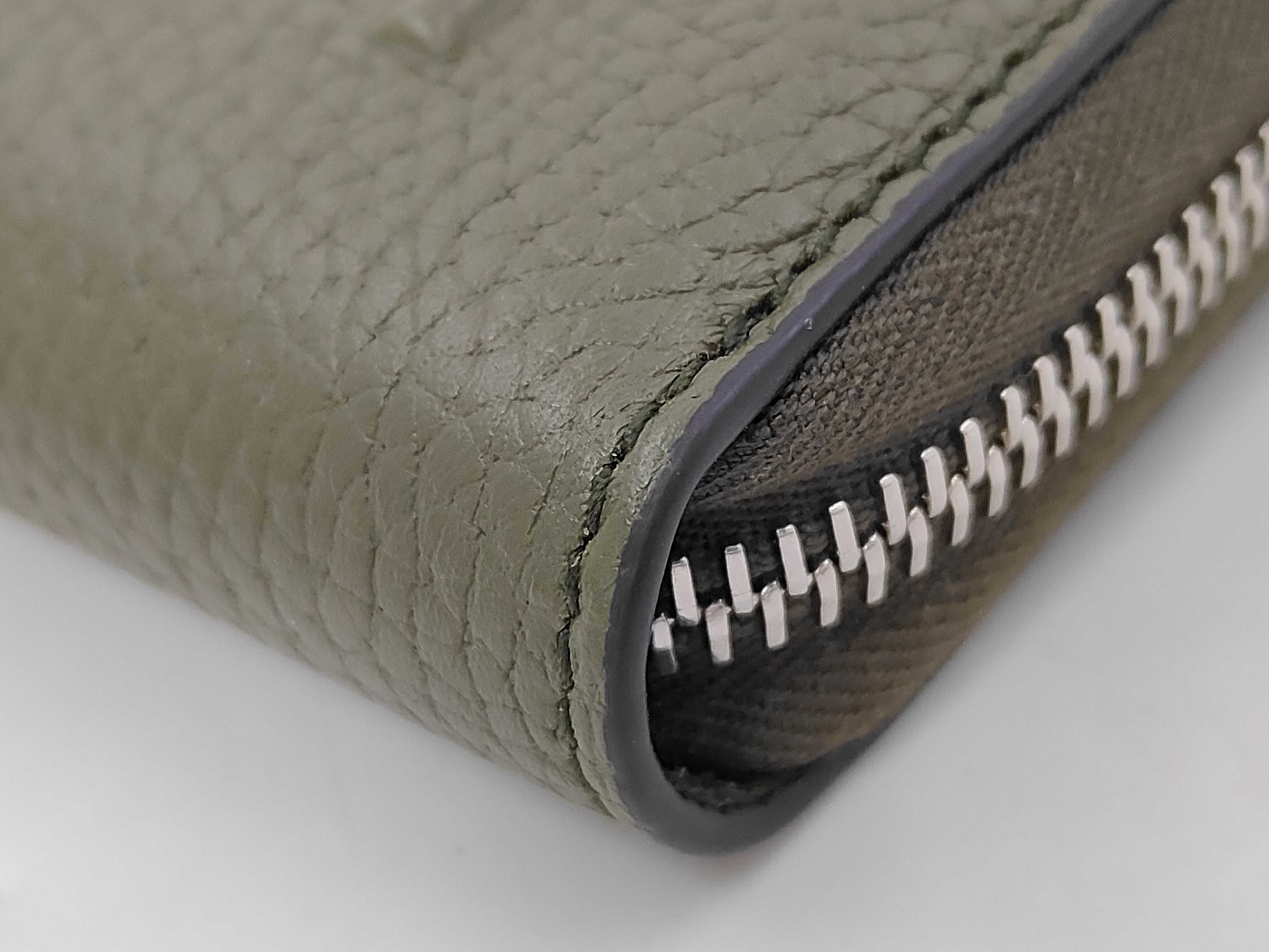 Leather Embossed Logo Round Zip Long Wallet 835120 Khaki Wallet — view 7