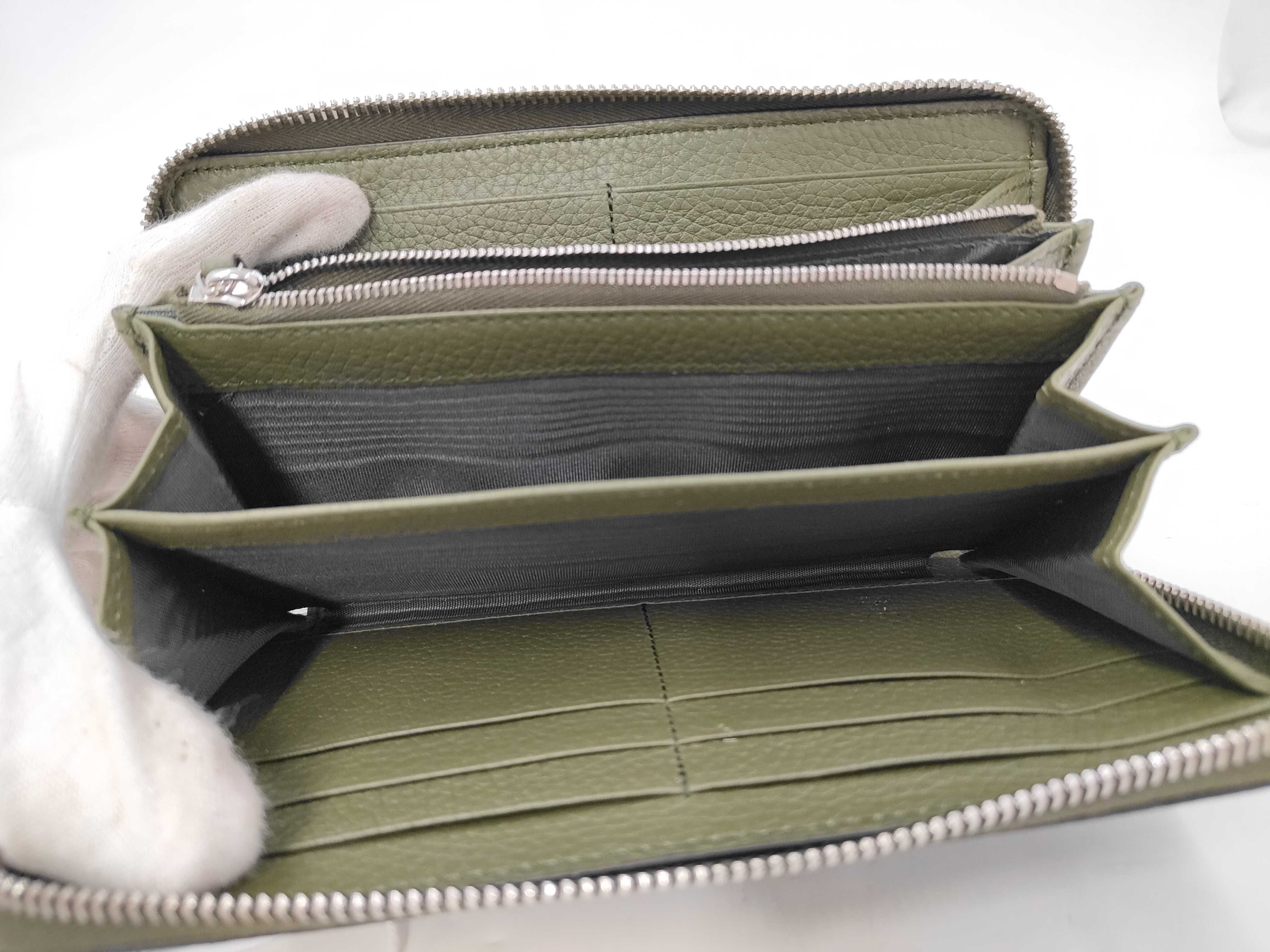 Leather Embossed Logo Round Zip Long Wallet 835120 Khaki Wallet — view 8