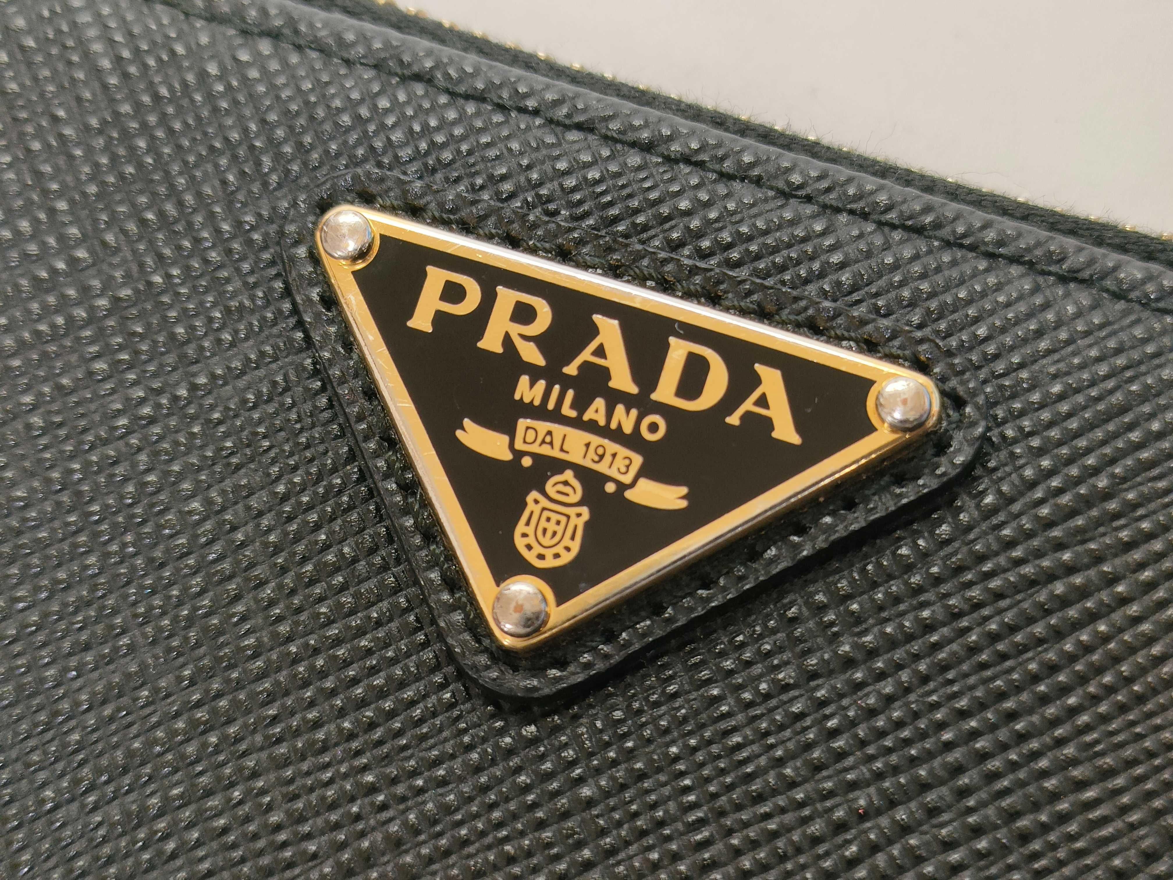card case with triangular logo. Card case, pass case, business card holder. — view 13