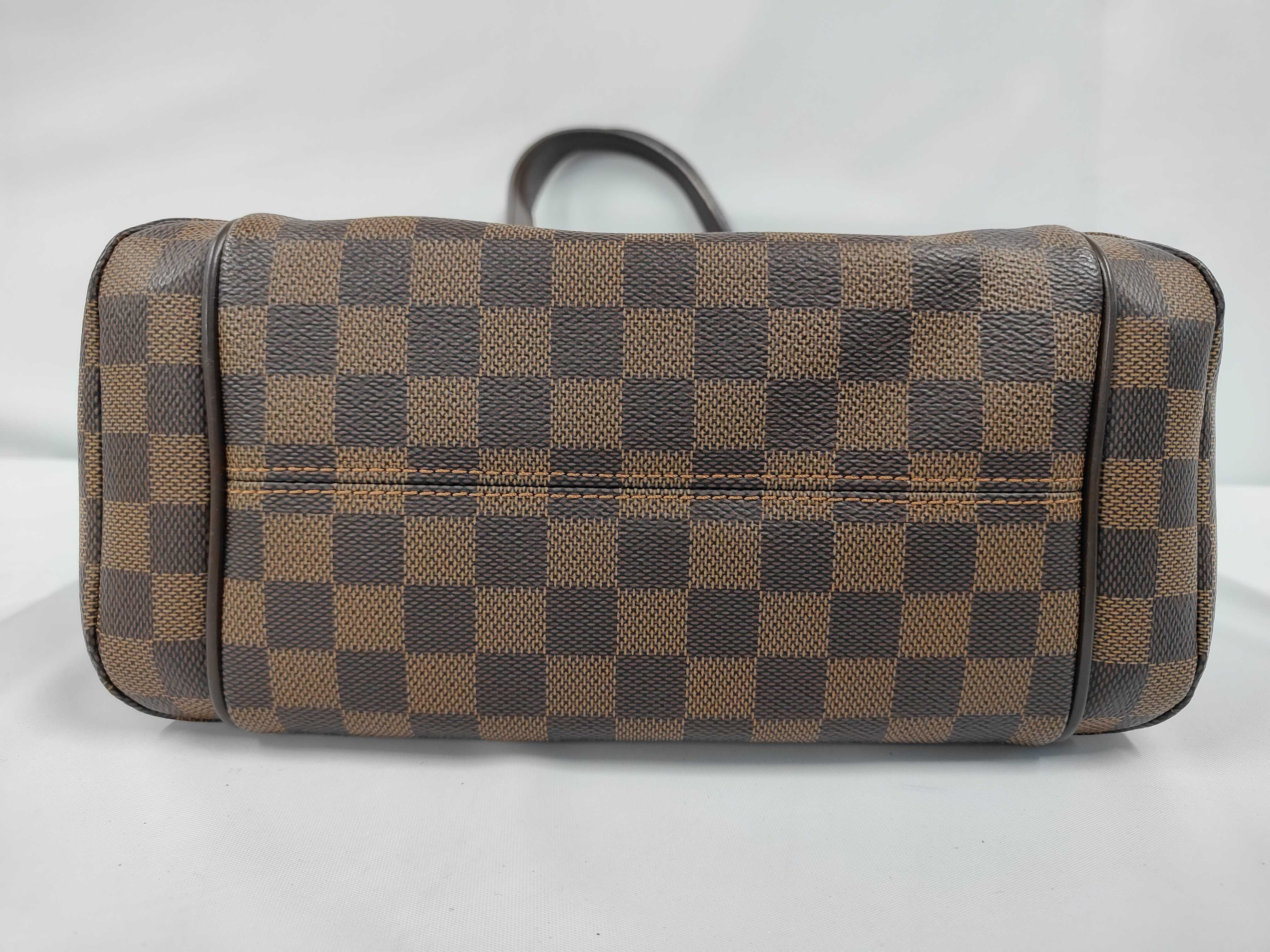 Totally Shoulder Bag — view 3
