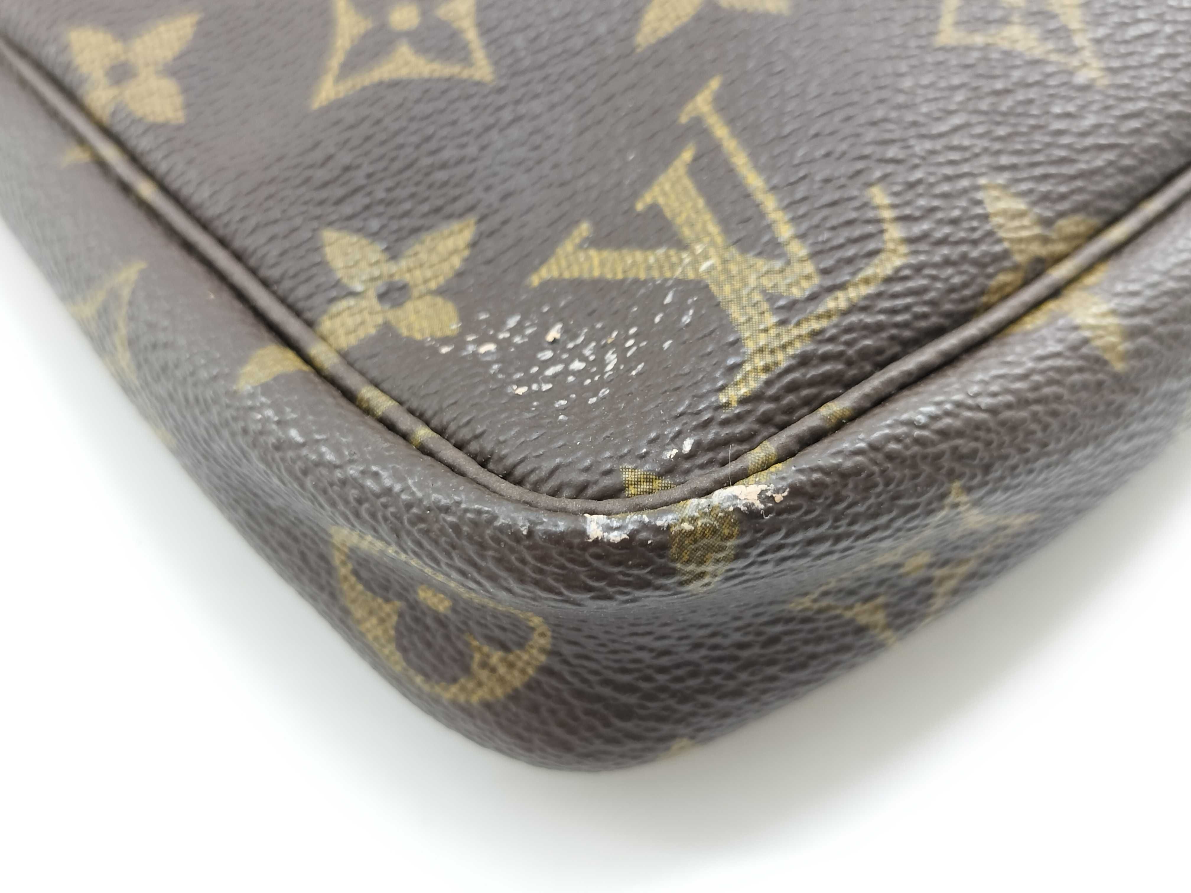 Monogram / Monogram / Pochette Accessoires (Old Model) — view 4