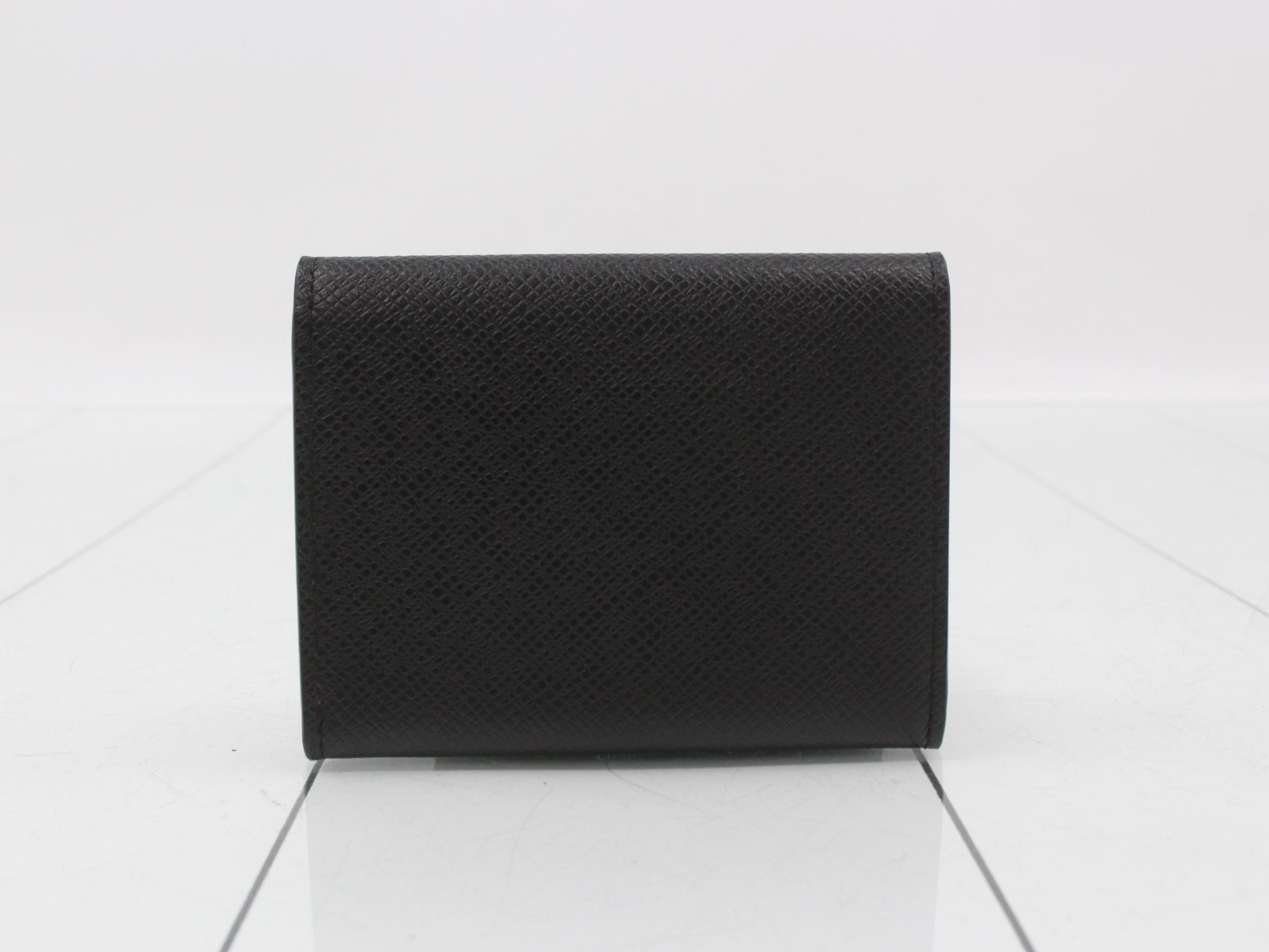 Card case with IC sensor. — view 2