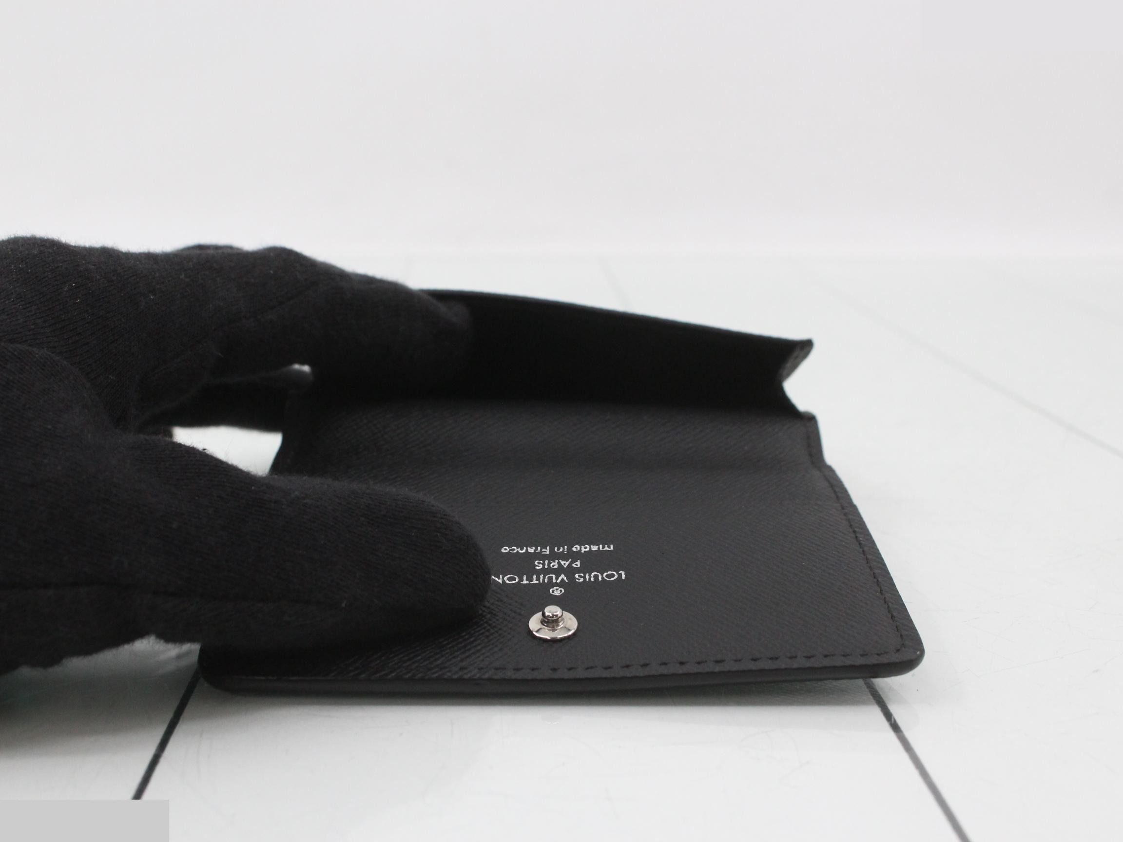 Card case with IC sensor. — view 4