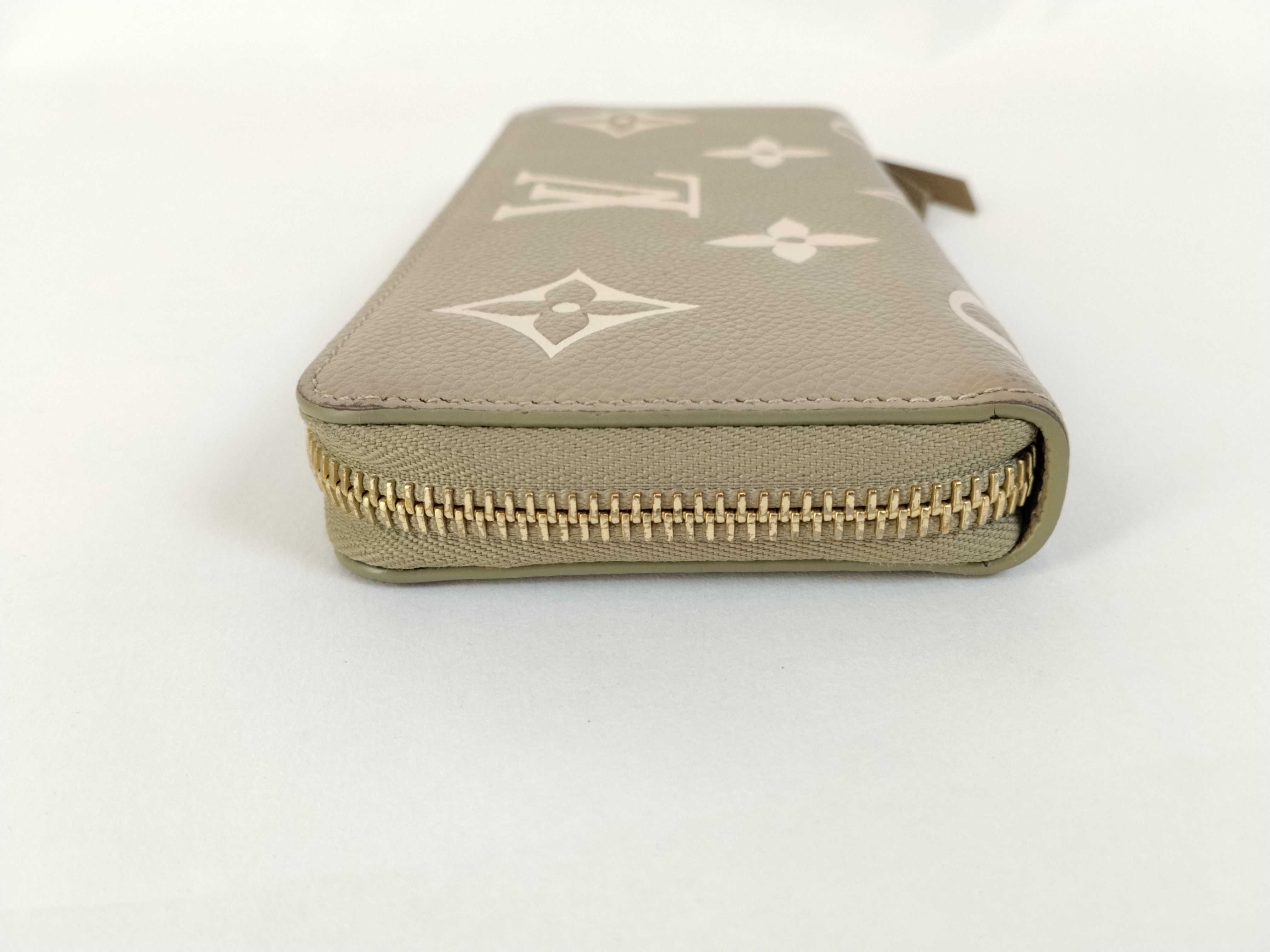 Monogram Empreinte LV Monogram Empreinte Bicolor Portefeuille Clemence Round Zip Long Wallet M82478 Khaki/Beige RFID detected Wallet — view 7