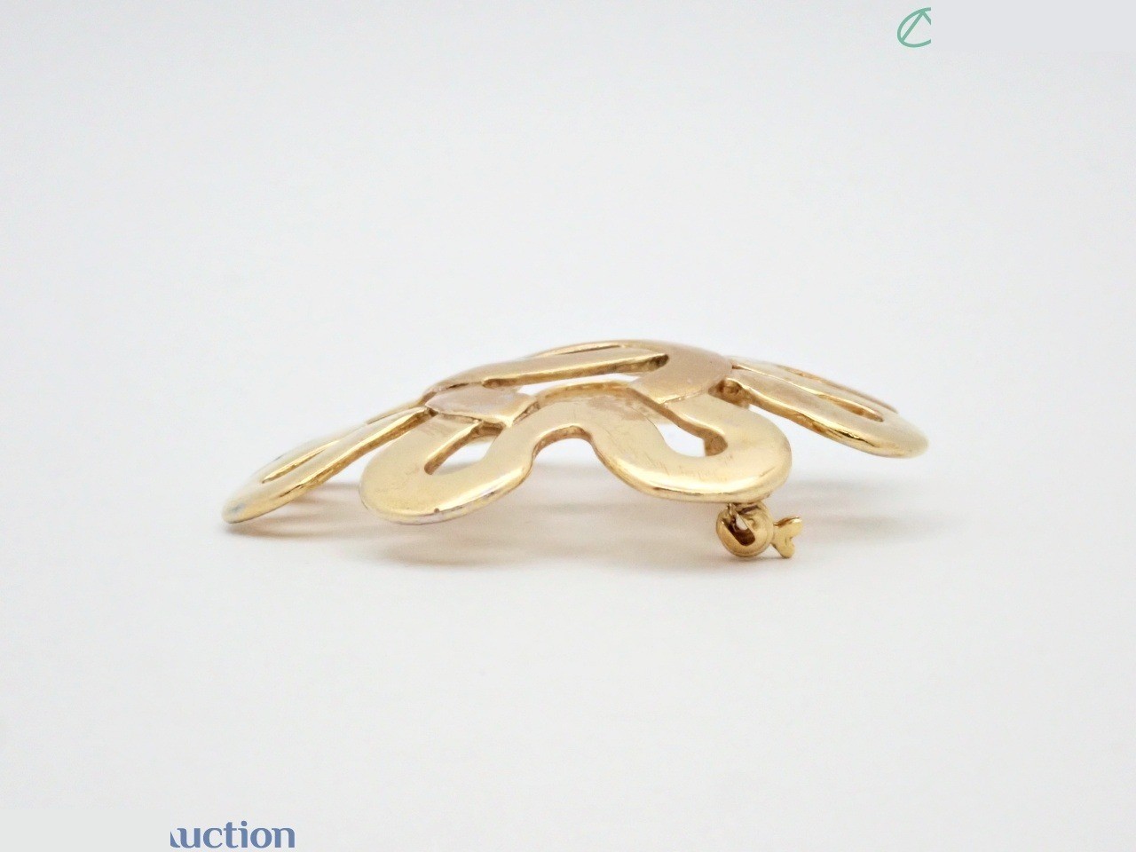 Gold brooch — view 3