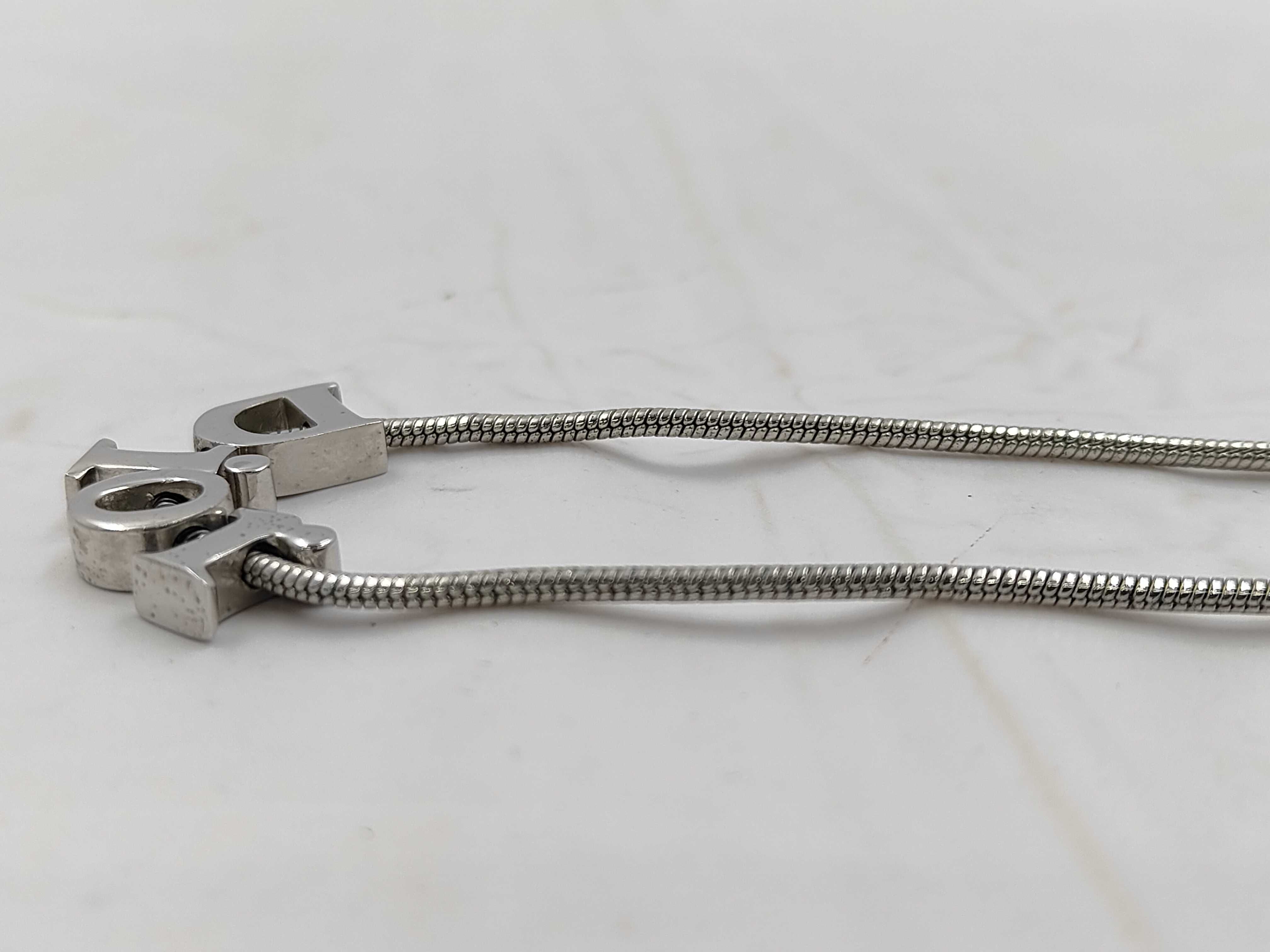 necklace — view 3