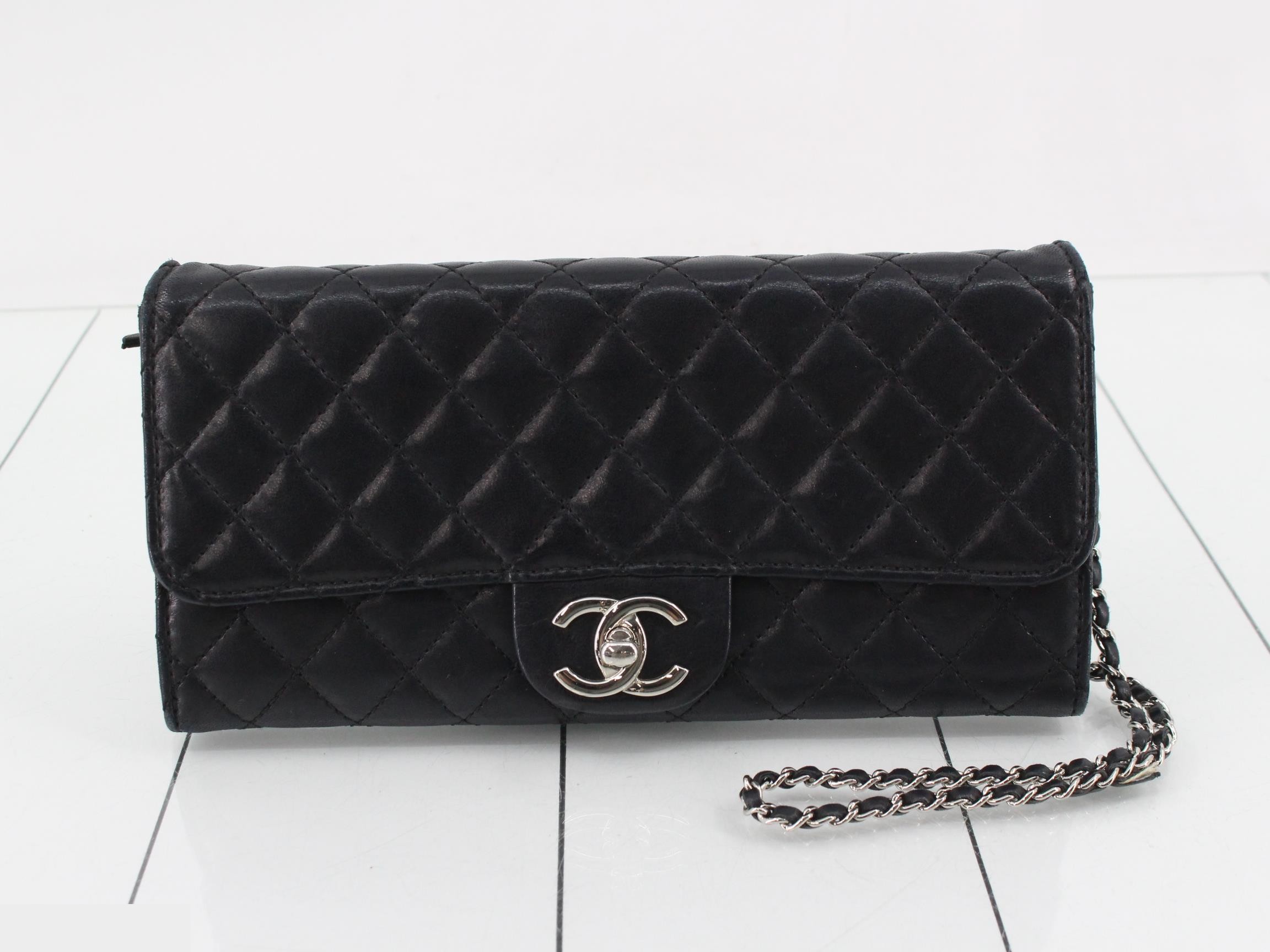Matelassé Lambskin Turnlock Chain Wallet