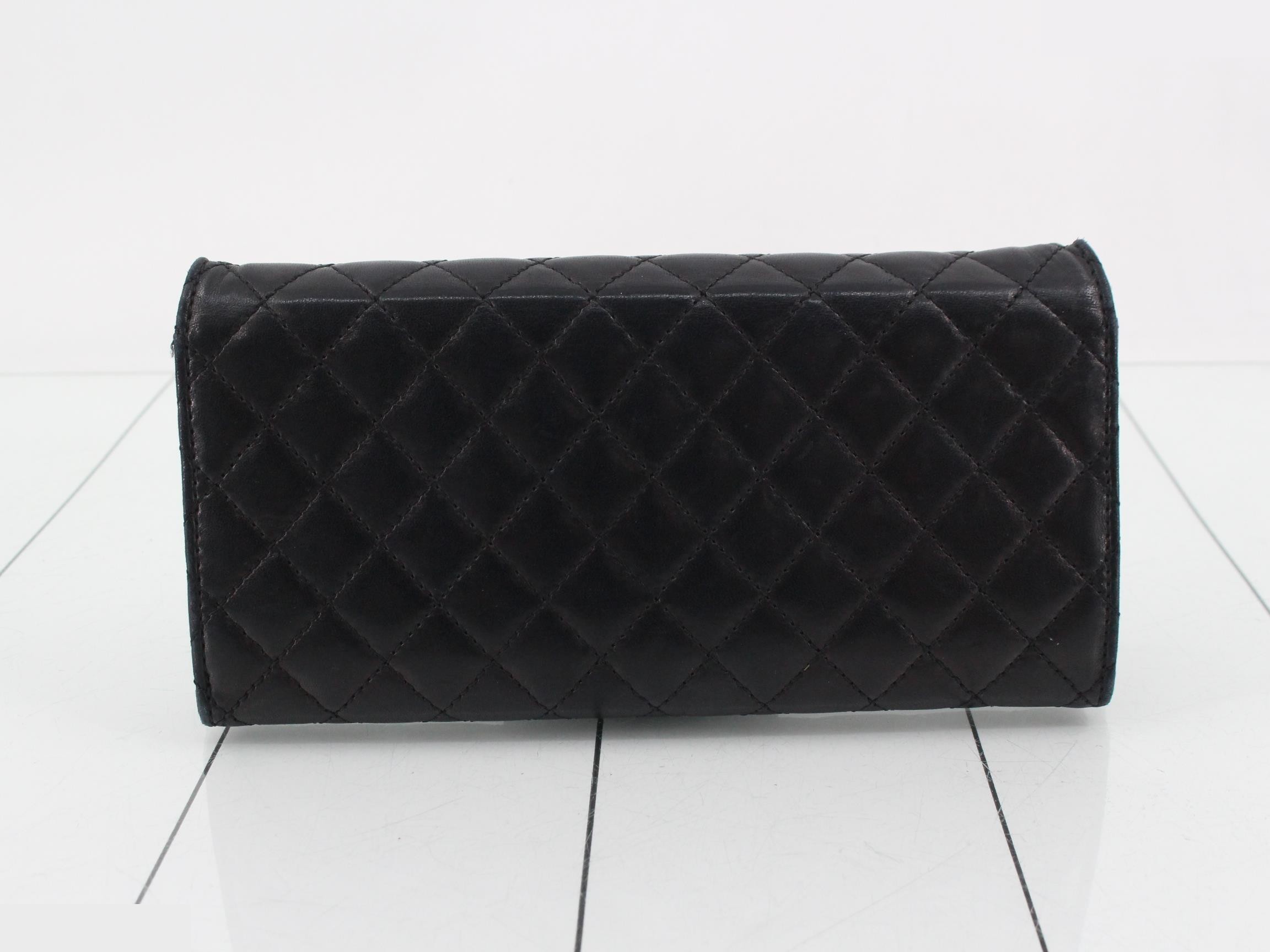 Matelassé Lambskin Turnlock Chain Wallet — view 2