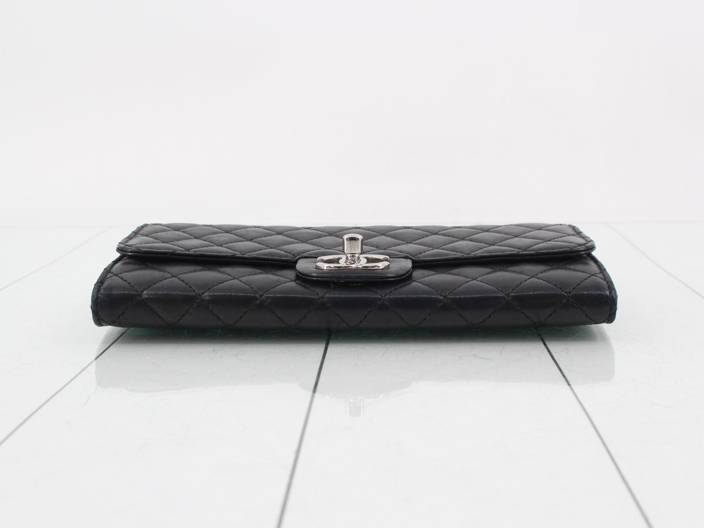 Matelassé Lambskin Turnlock Chain Wallet — view 3