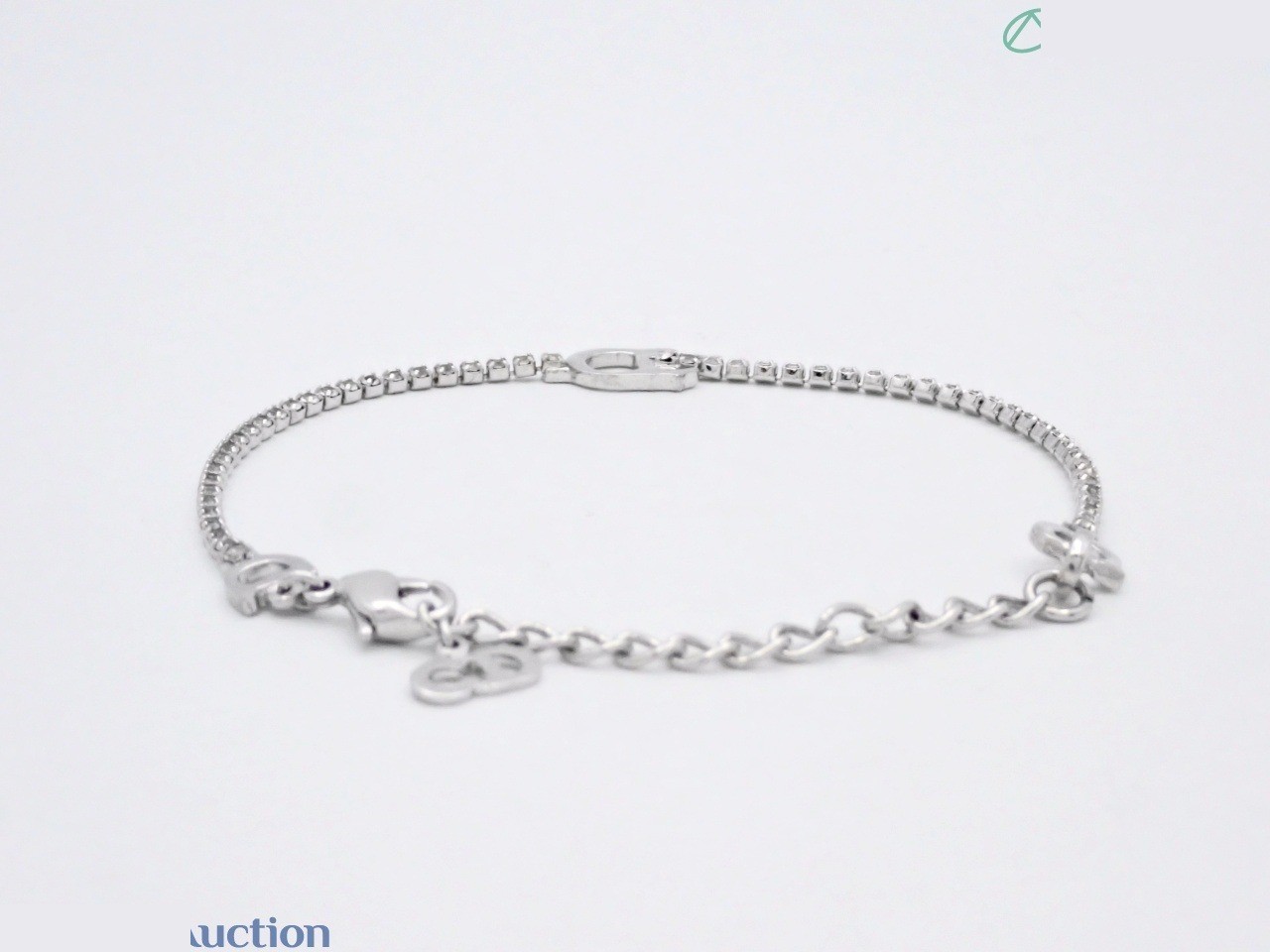 Other lines: Precious metal bracelets and bangles (metal), wrist circumference approximately 22 cm. — view 2