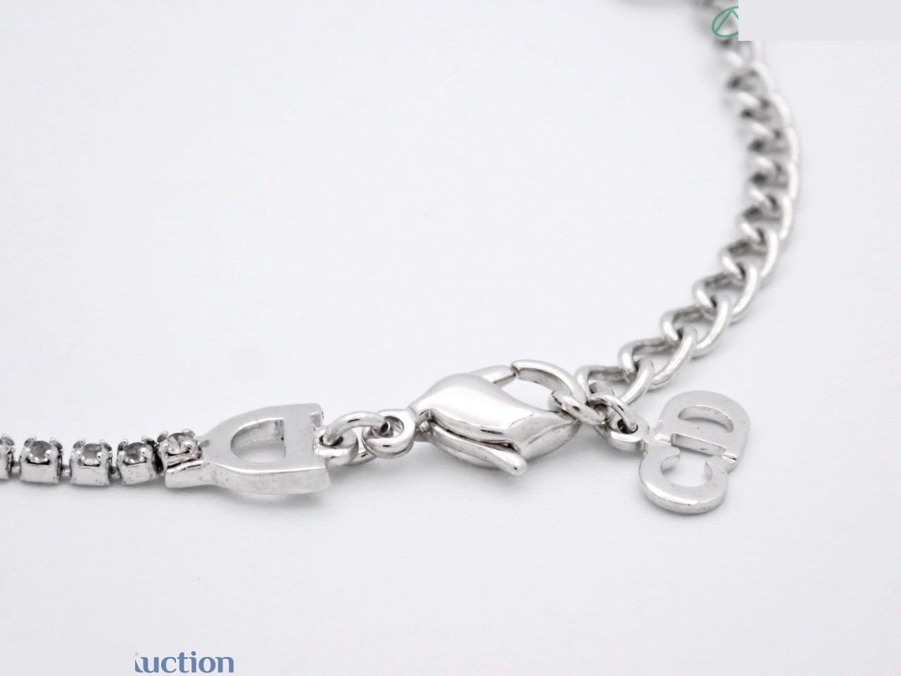 Other lines: Precious metal bracelets and bangles (metal), wrist circumference approximately 22 cm. — view 3