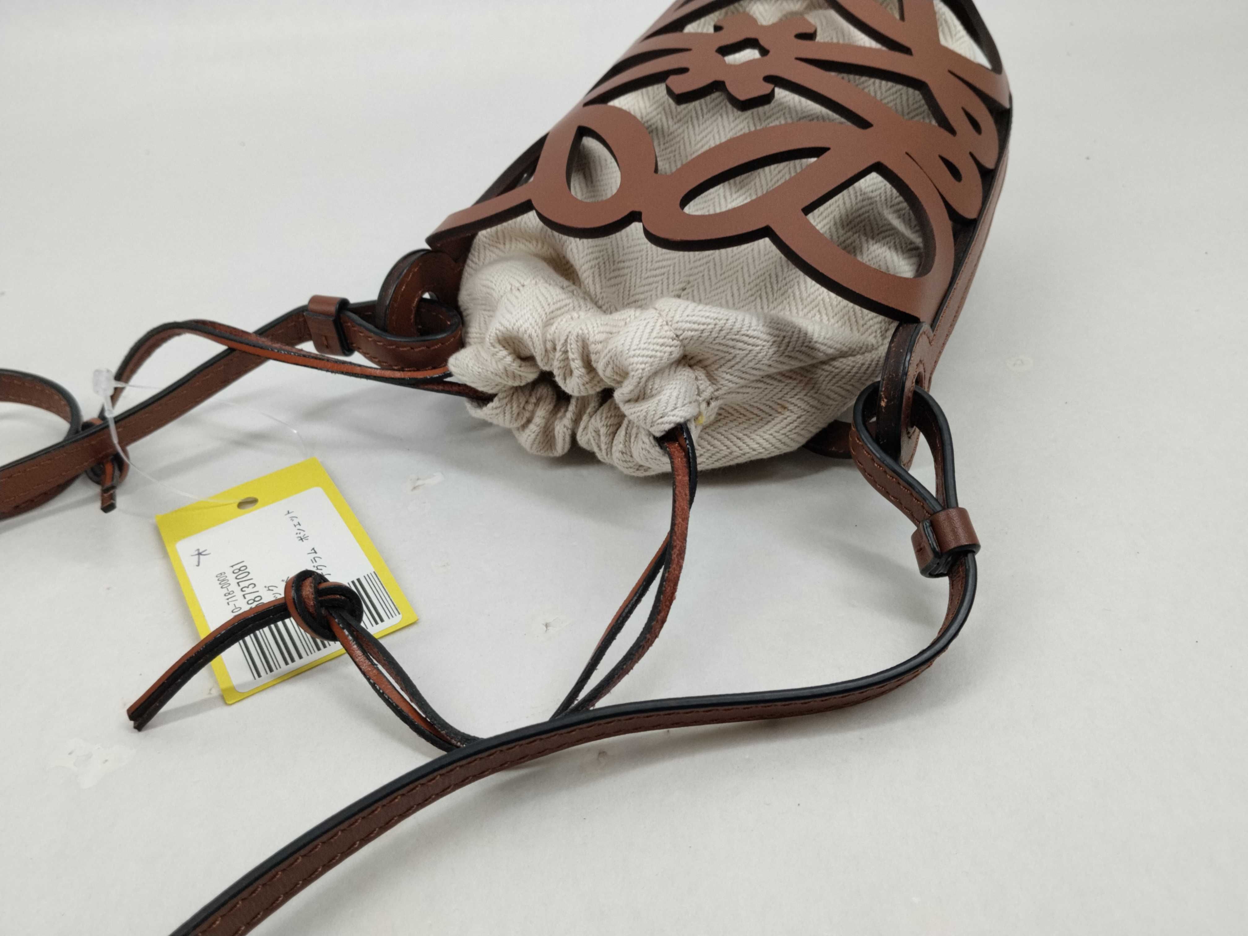 Anagram Pochette Shoulder Bag — view 8