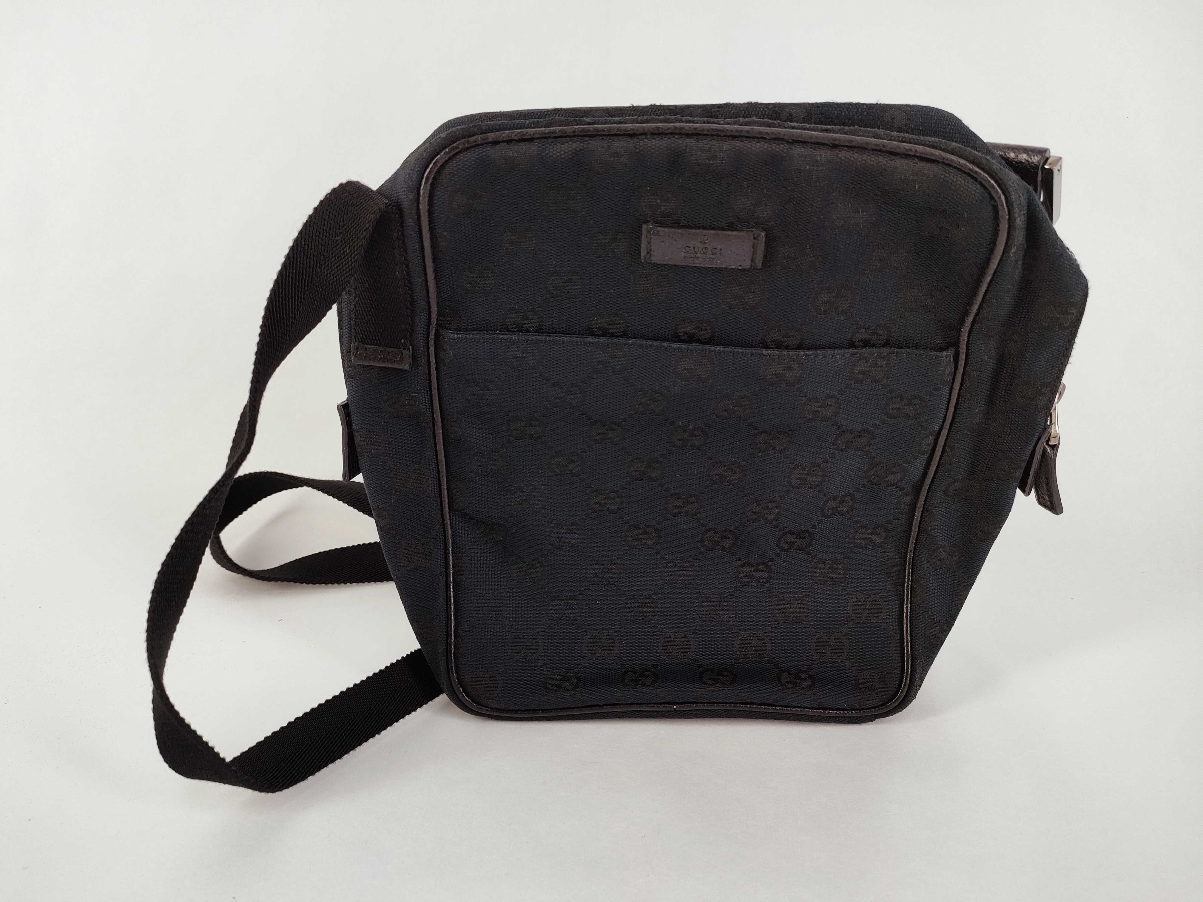 GG Canvas Shoulder Bag