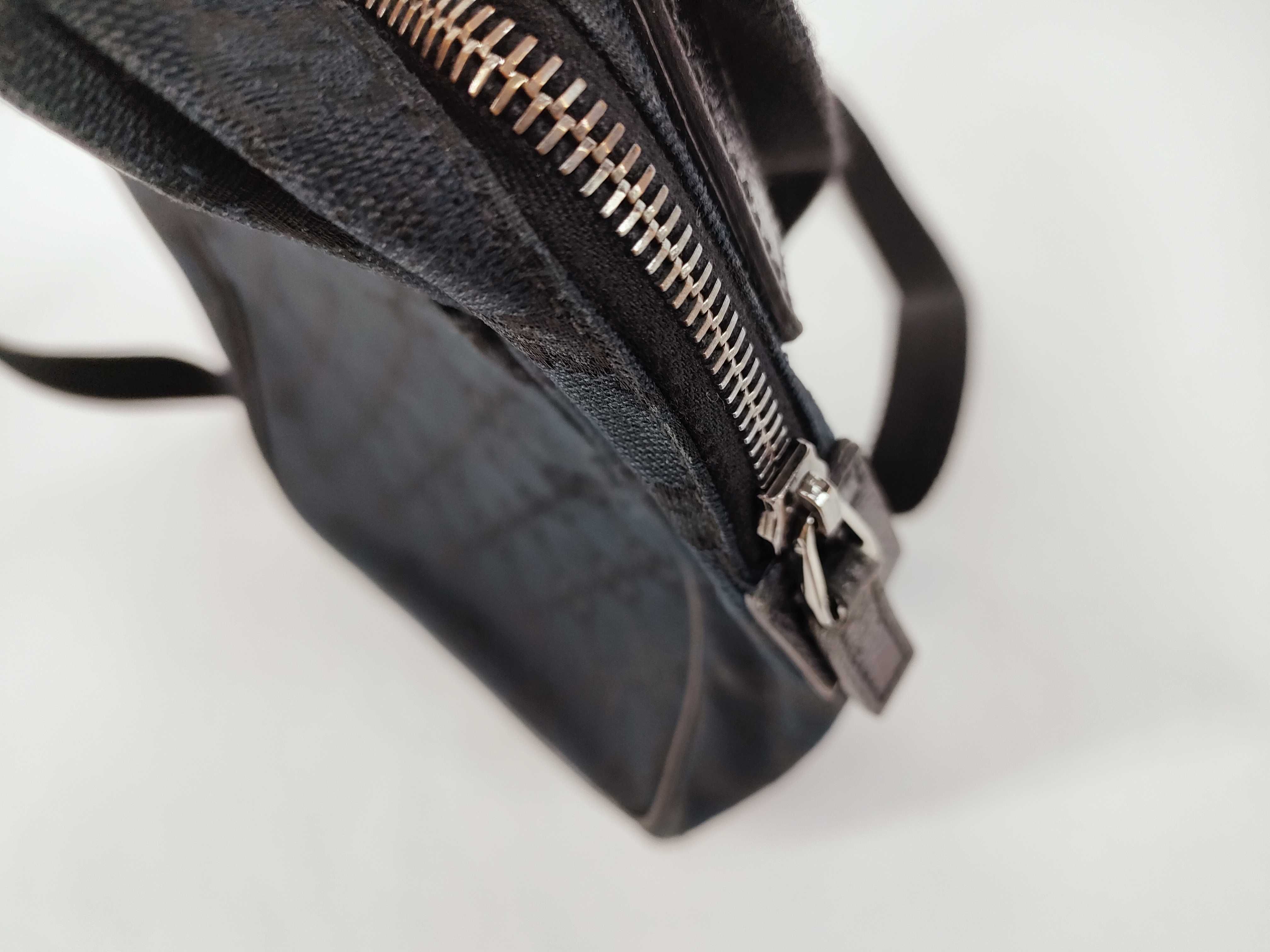 GG Canvas Shoulder Bag — view 8