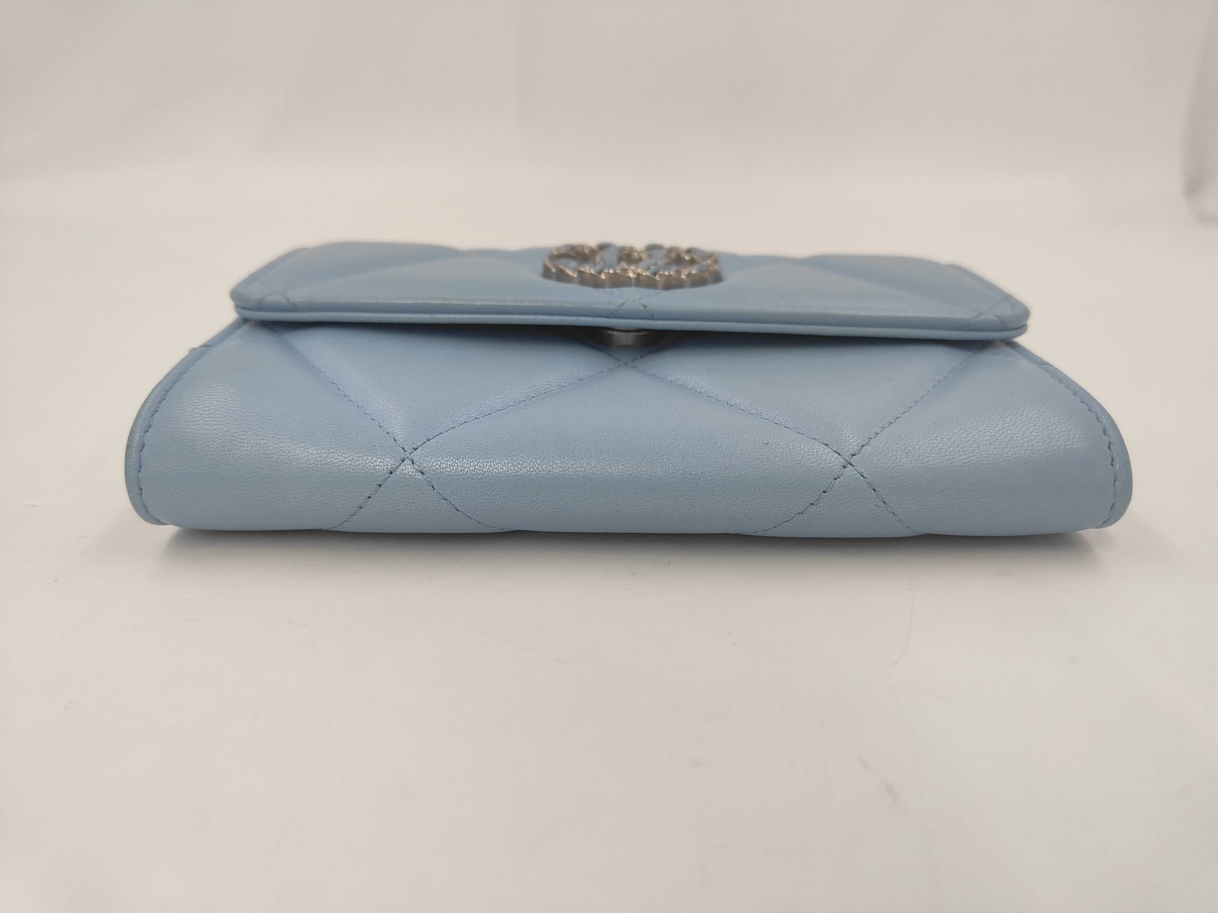 19 Chanel Blue Lambskin Wallet (Serial Number 32) — view 3
