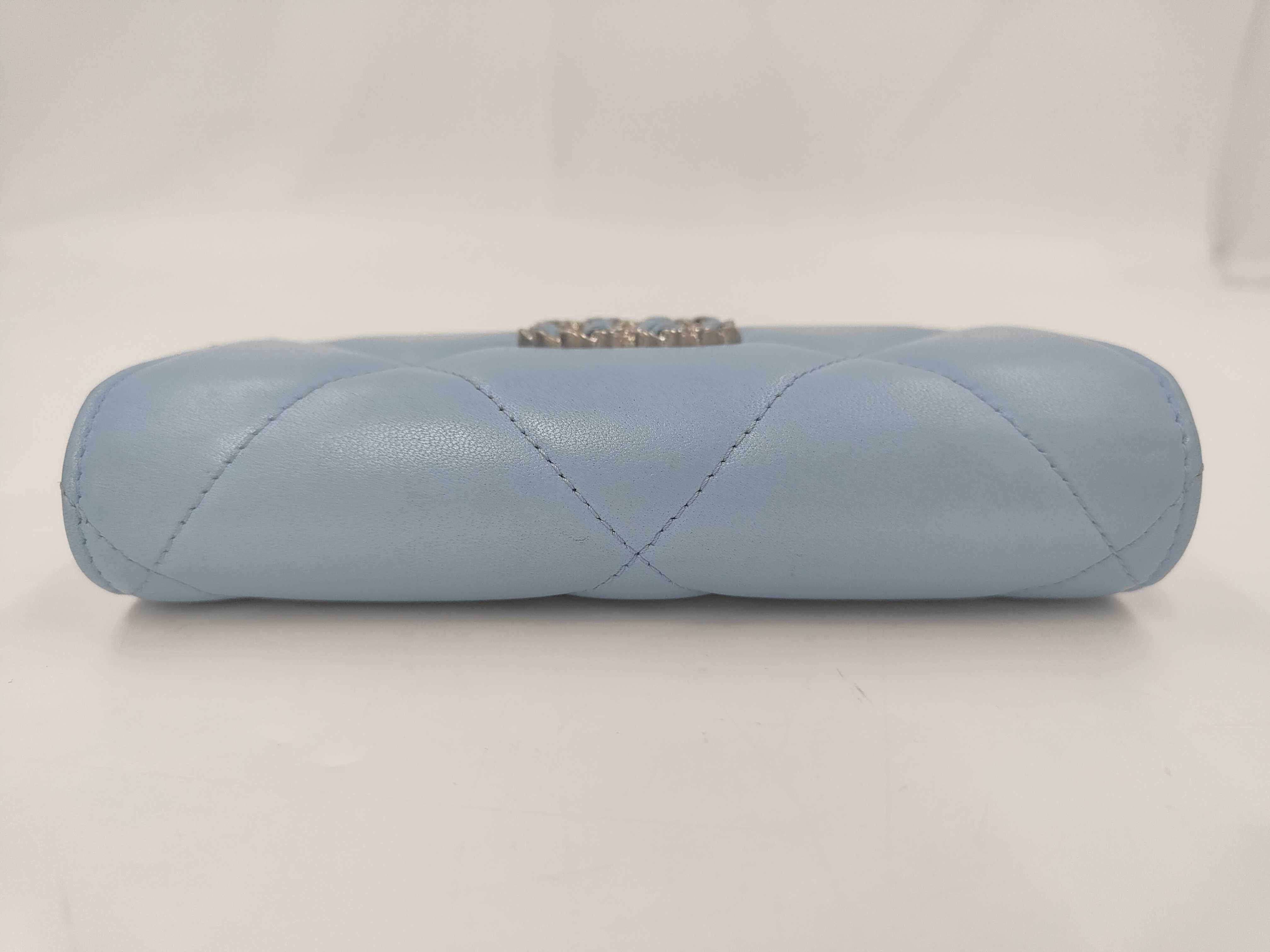 19 Chanel Blue Lambskin Wallet (Serial Number 32) — view 5