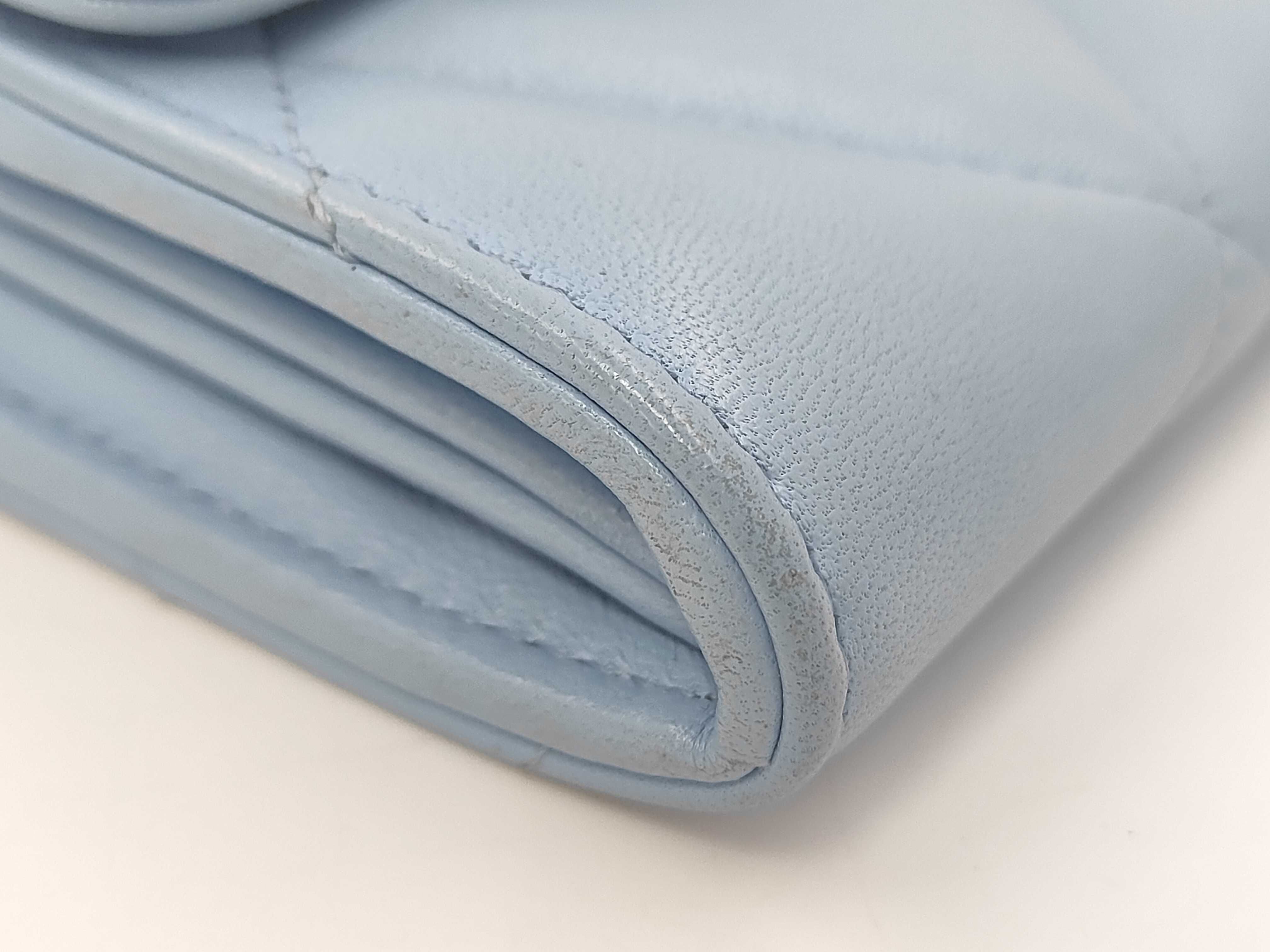 19 Chanel Blue Lambskin Wallet (Serial Number 32) — view 7