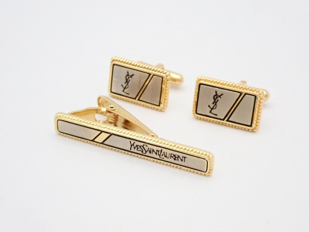 Tie clip and cufflink set