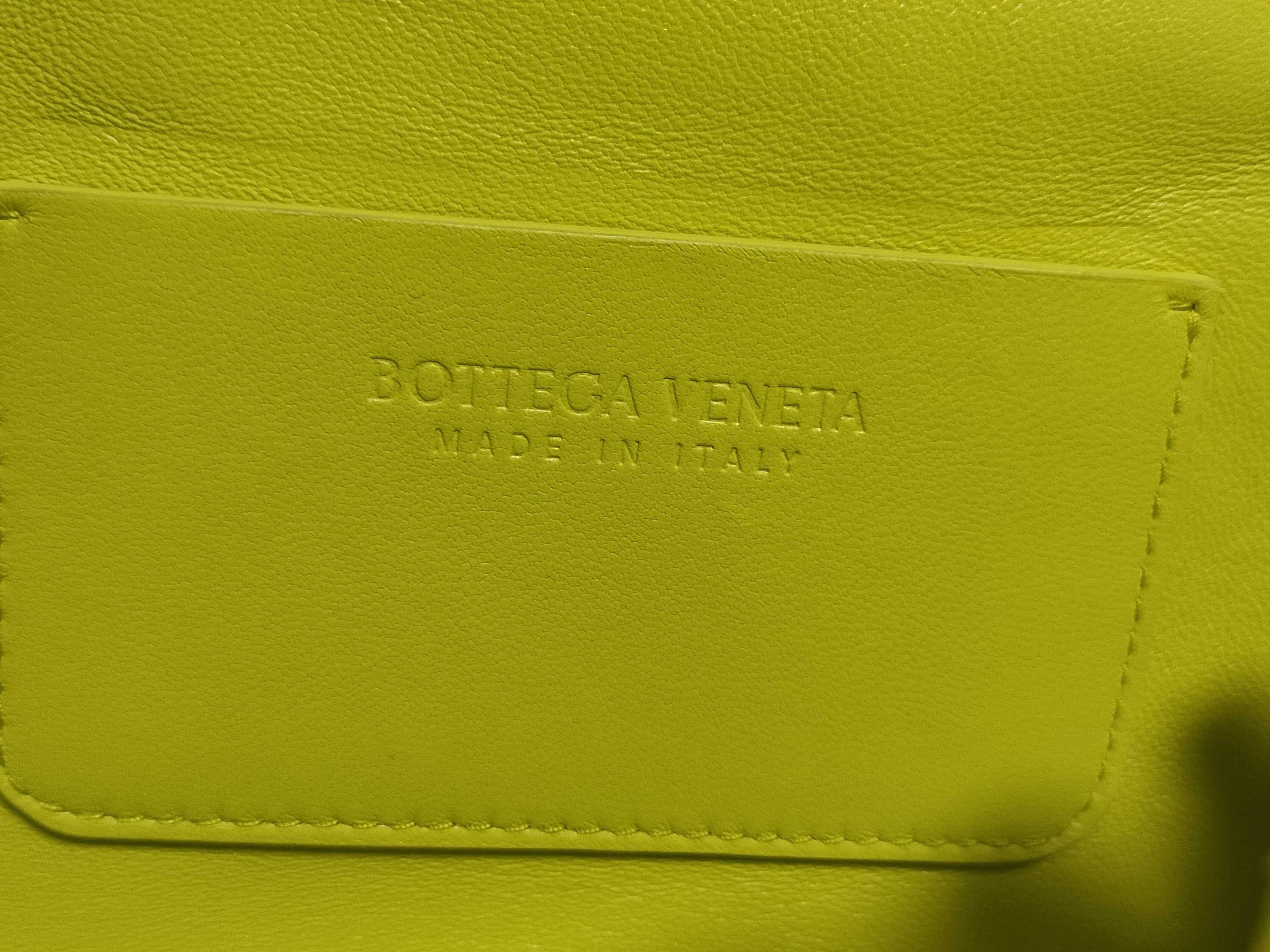 Beak Small Shoulder Bag, Yellow — view 11