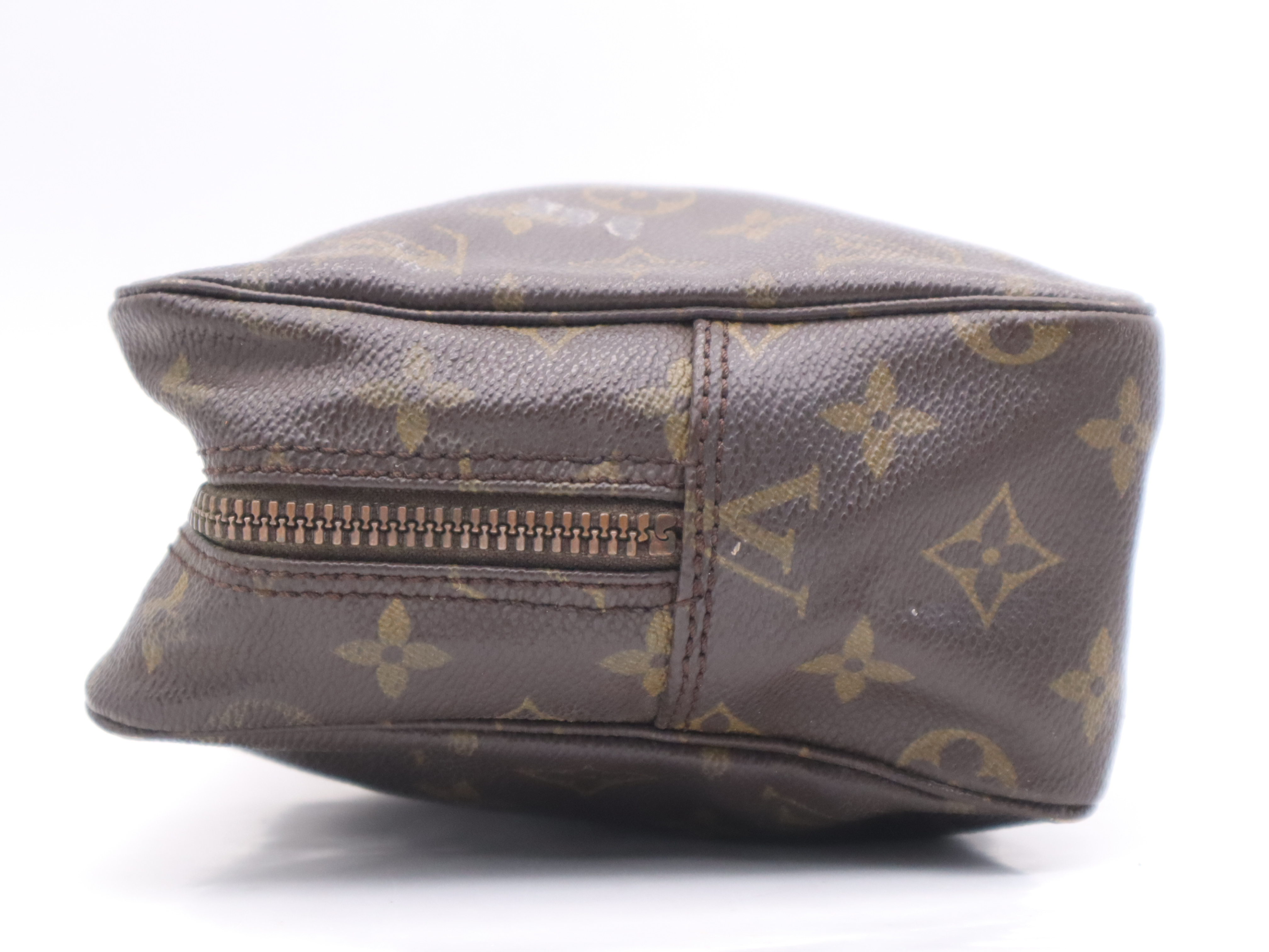 M47522 Monogram Trousse Toilette 28 Pouch — view 3