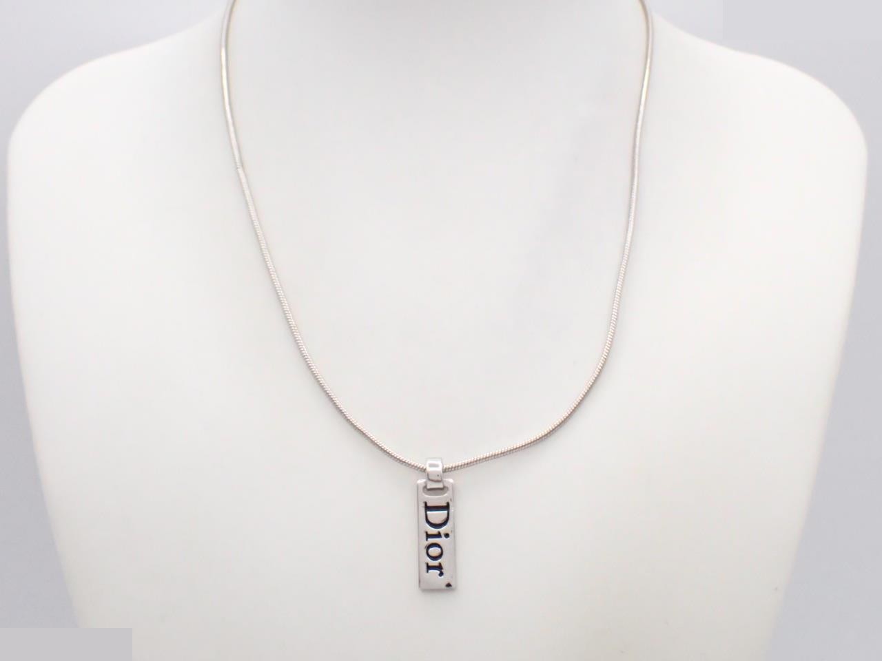 Logo necklace, chain approximately 42cm — view 3