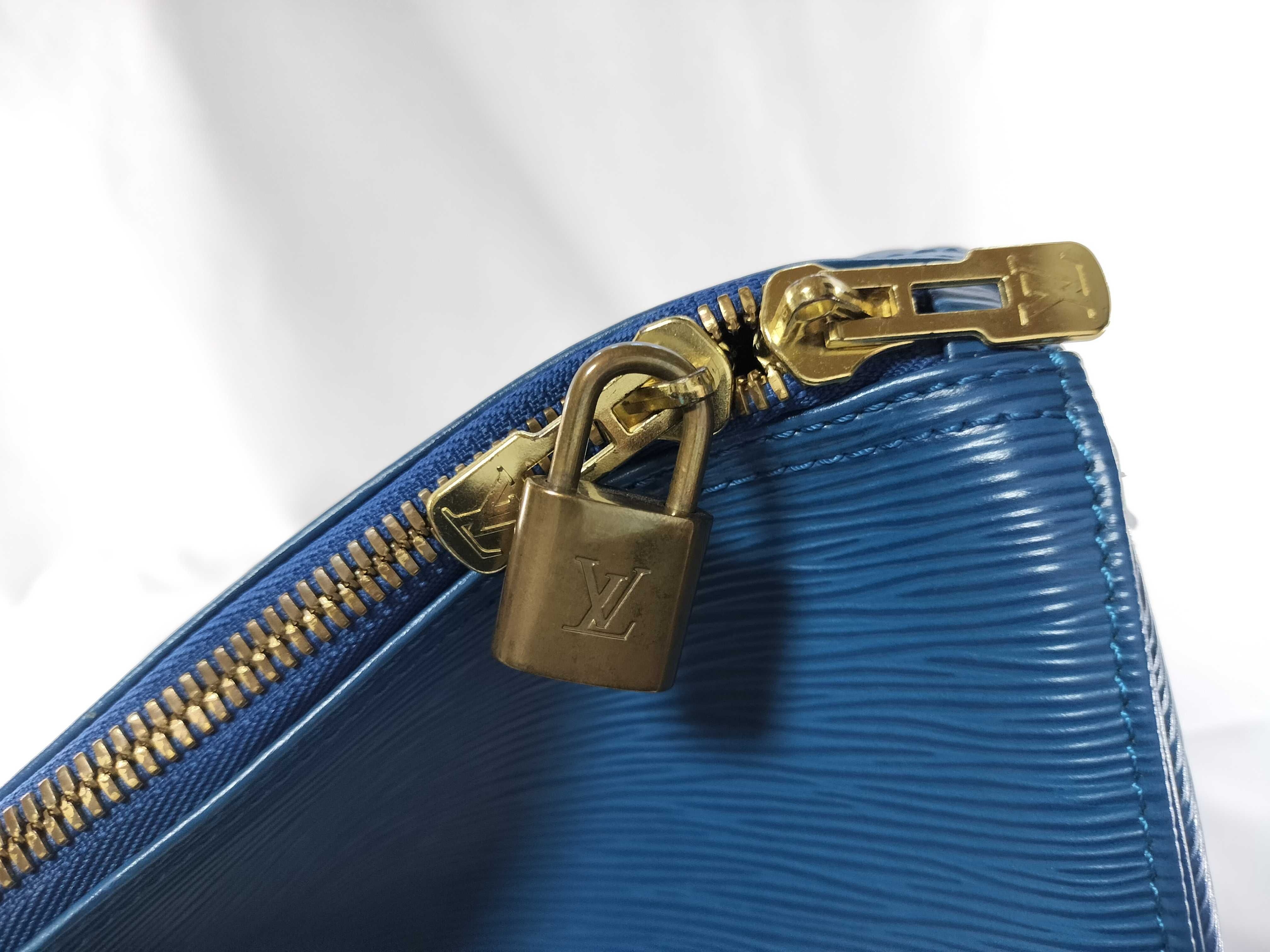 Epi Keepall 45 Boston Bag — view 11