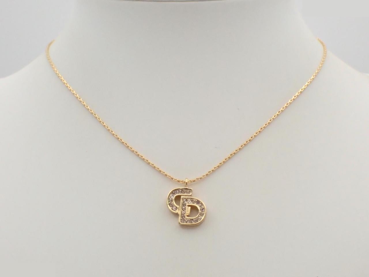 Other lines: Precious metals, necklaces, pendants — view 3