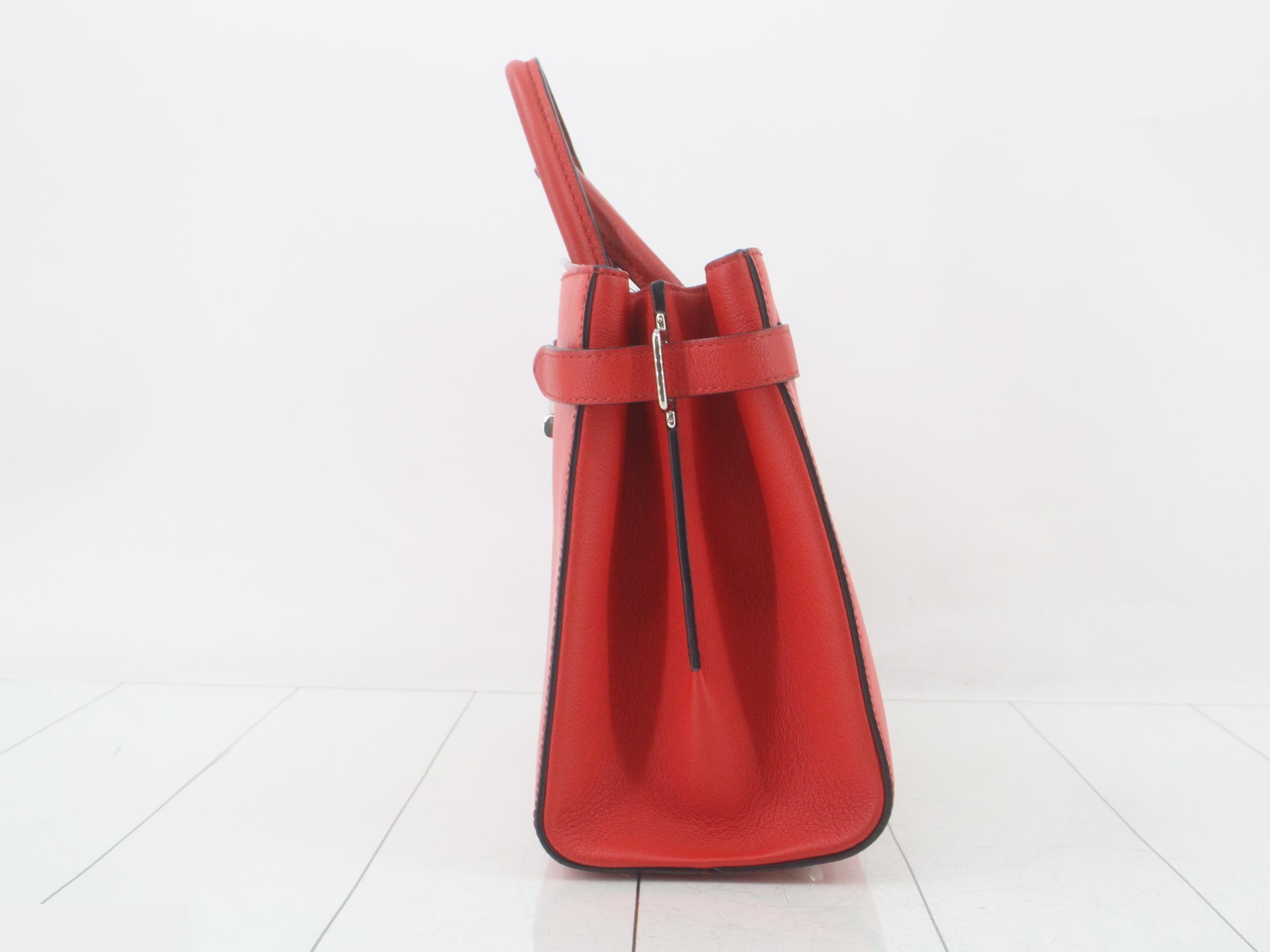 Epi Twist Tote Coquelicot 2-Way Handbag — view 3