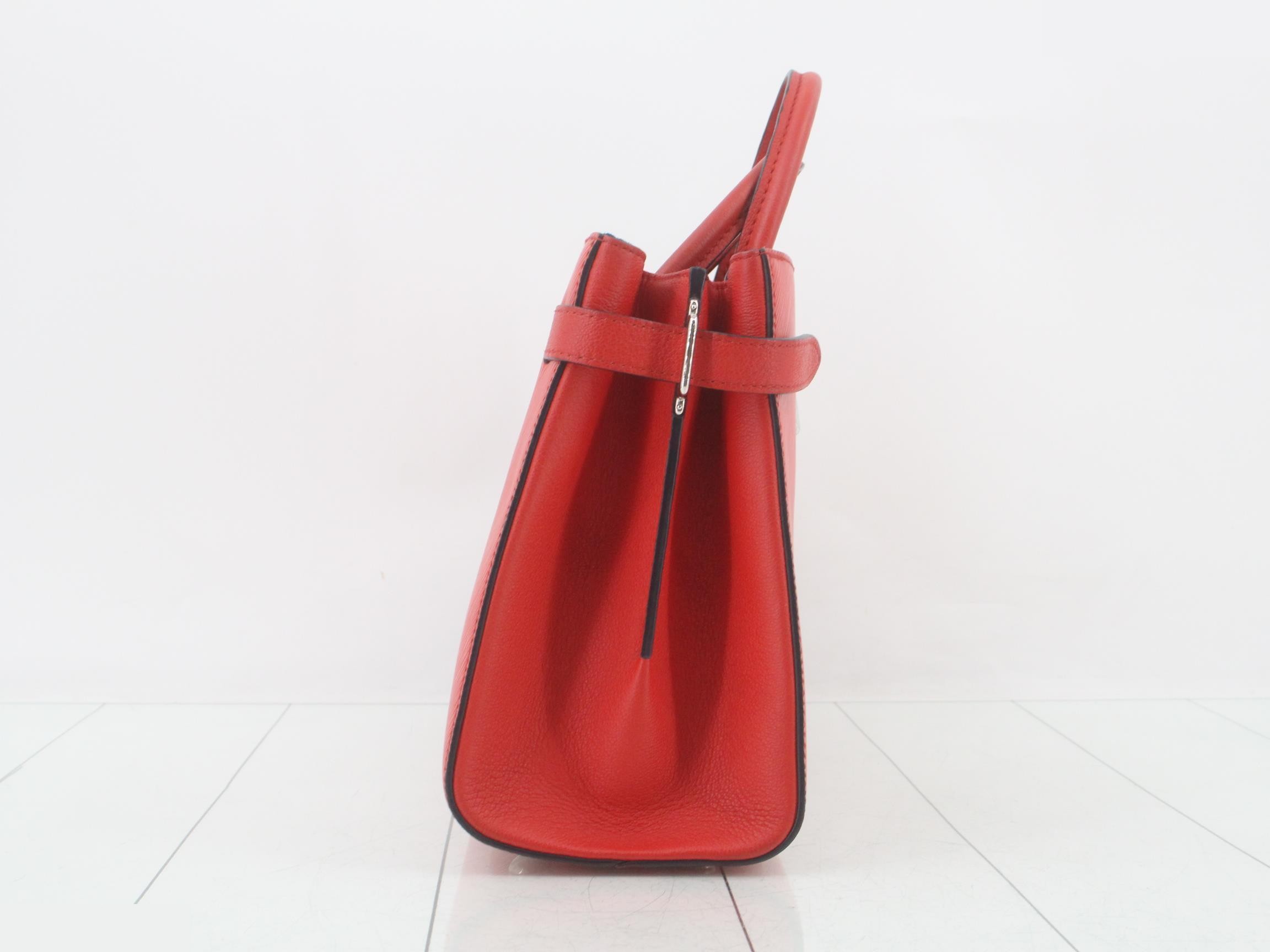 Epi Twist Tote Coquelicot 2-Way Handbag — view 4