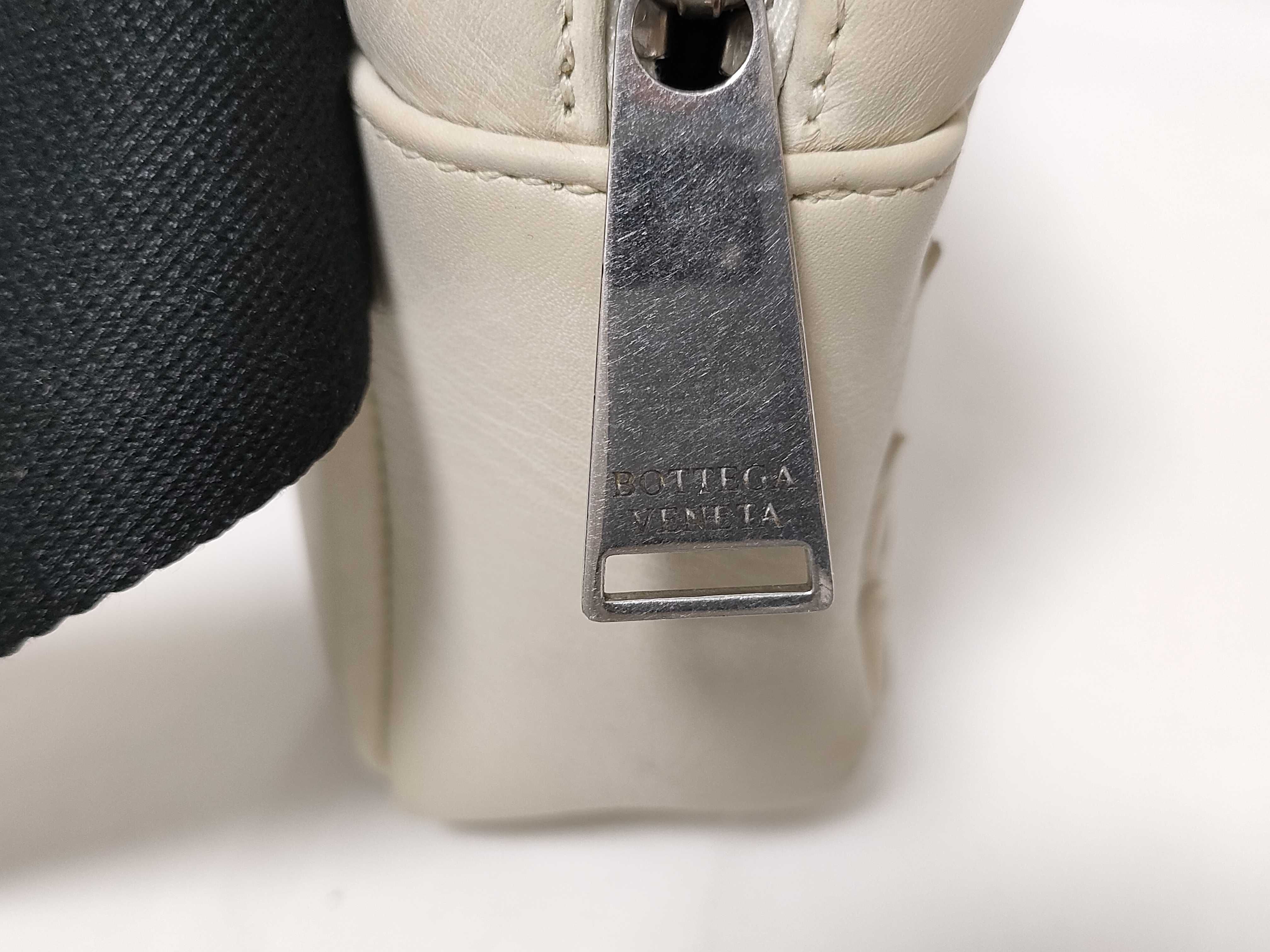 Intrecciato Bottega Maxi Intrecciato Belt Bag Shoulder Bag — view 12