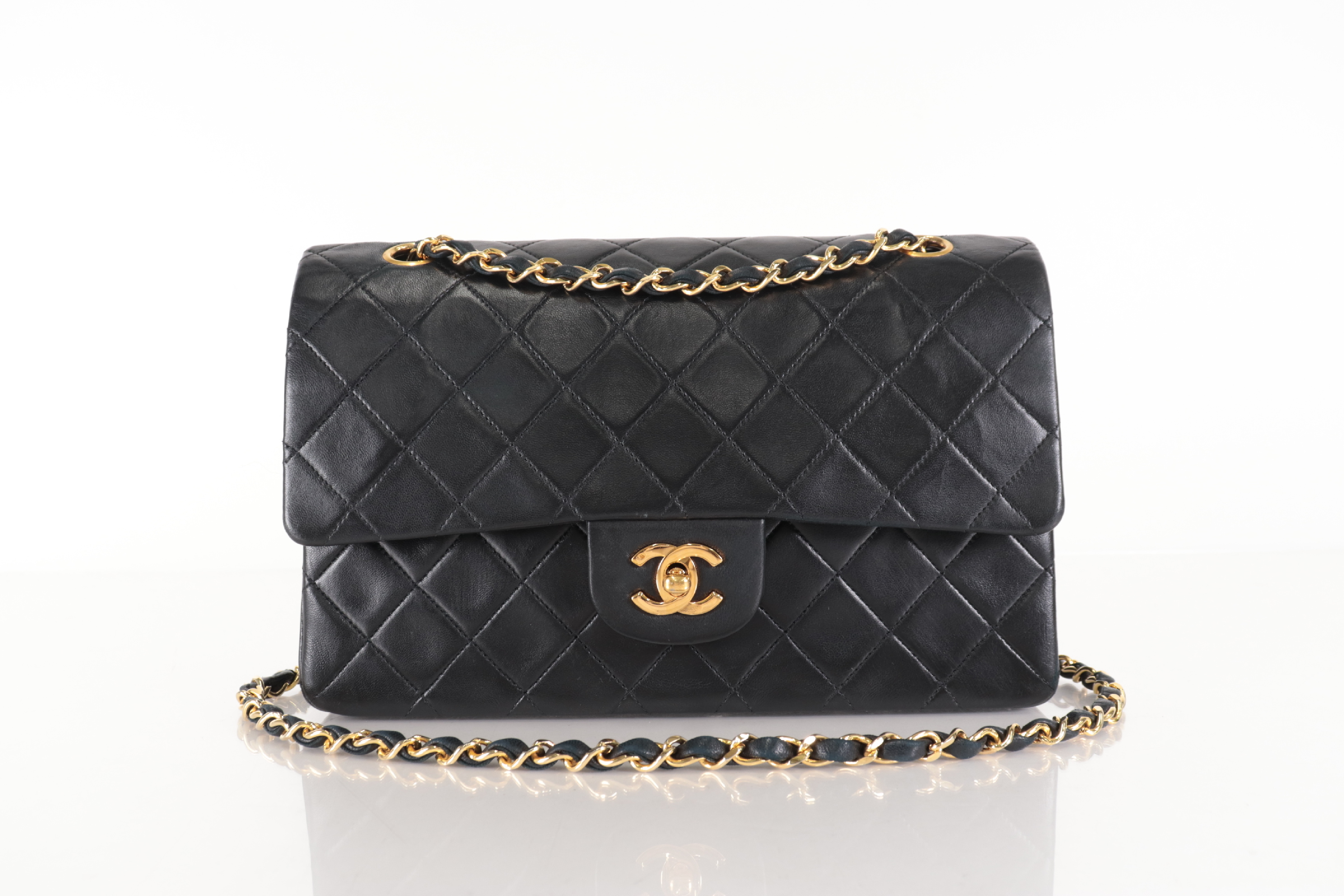 W-flap 25 Lambskin Shoulder Bag (Serial Number 0) — view 2