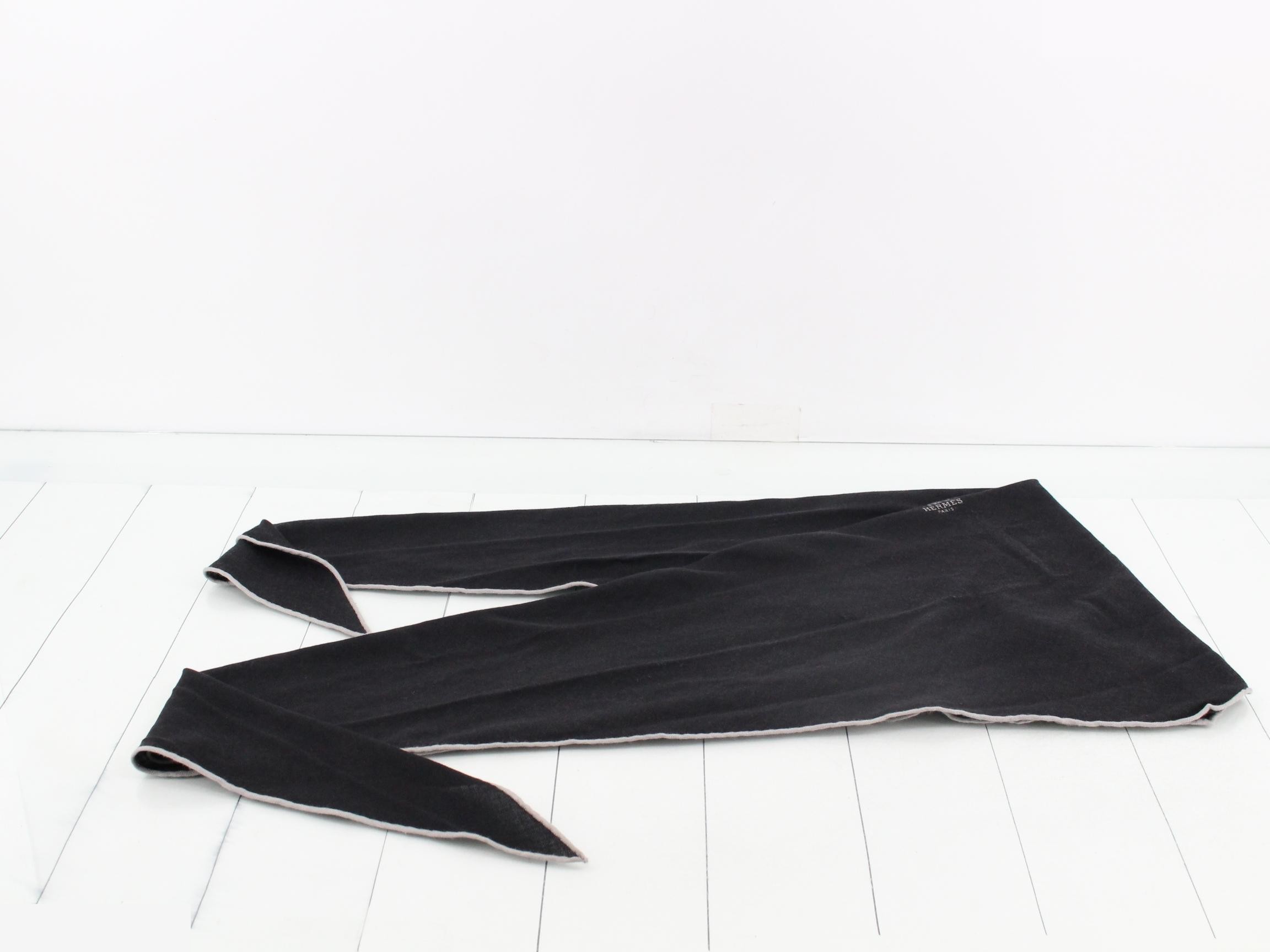 scarf — view 2