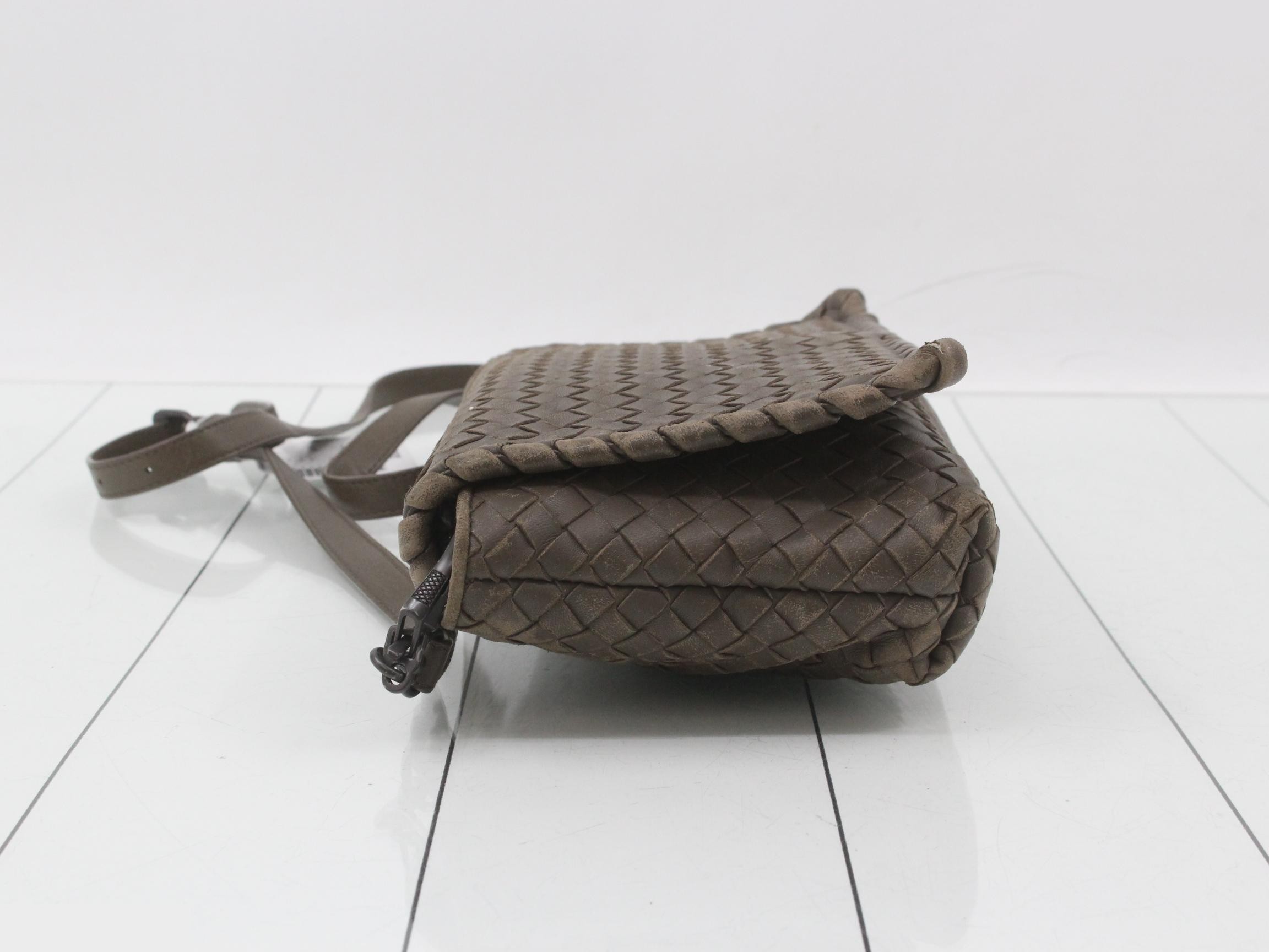 Intrecciato (bag) - Shoulder bag - Brown — view 4