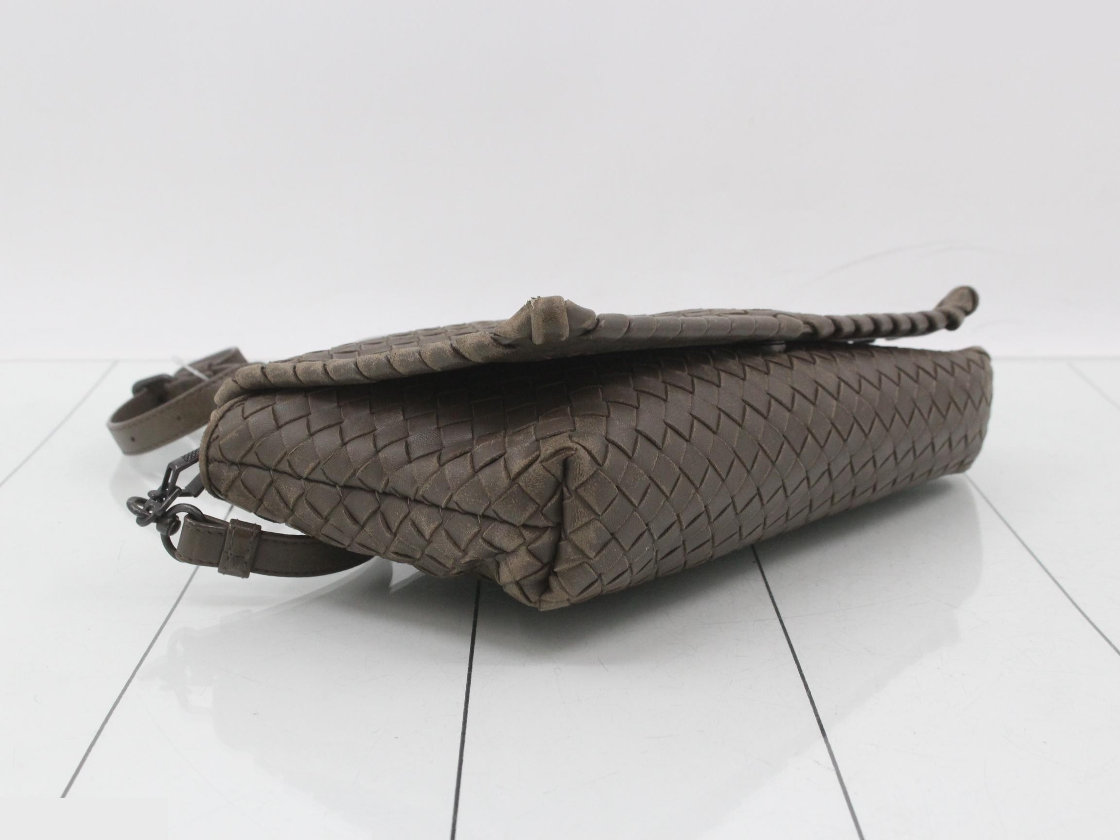 Intrecciato (bag) - Shoulder bag - Brown — view 5