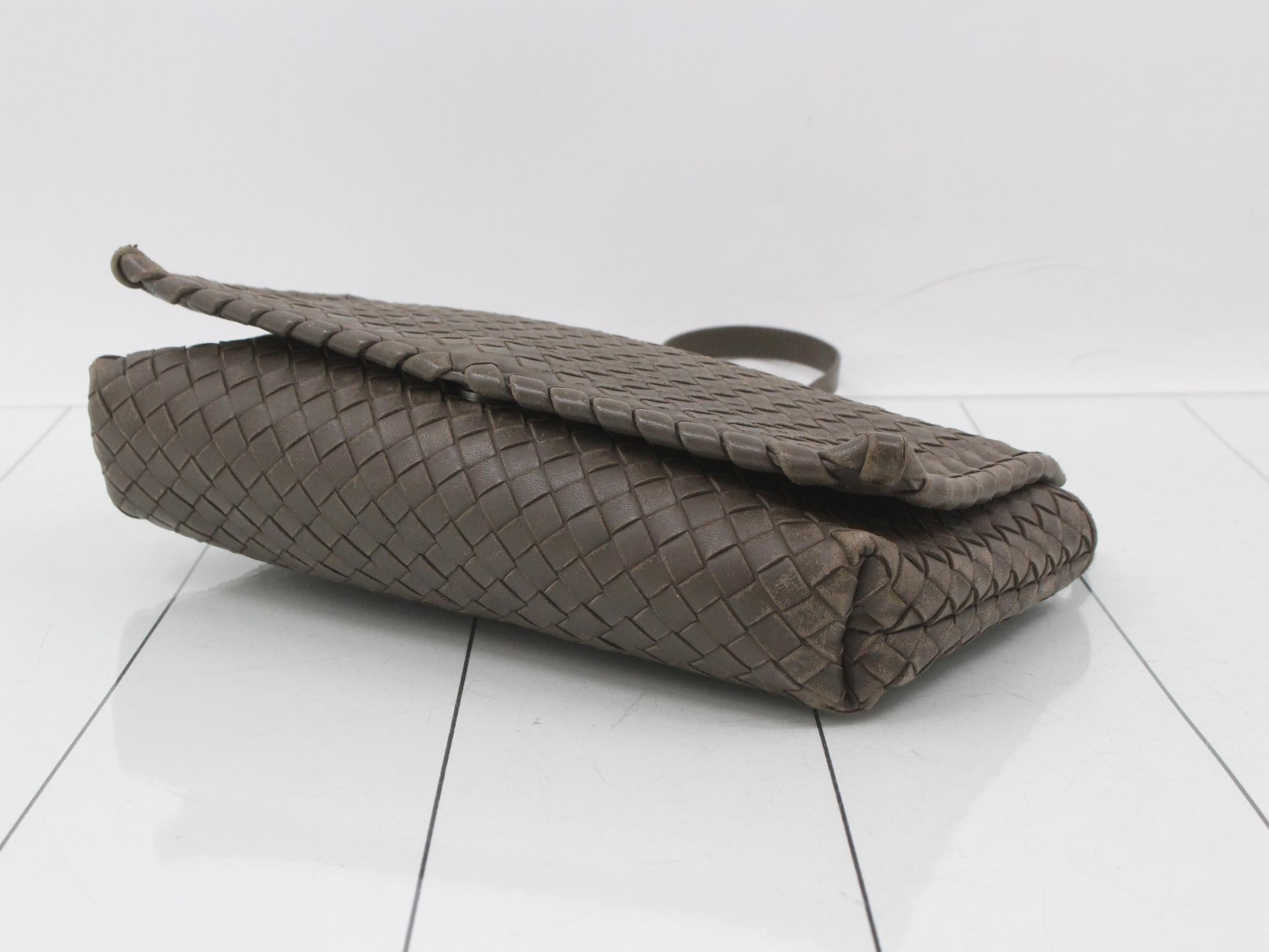 Intrecciato (bag) - Shoulder bag - Brown — view 6
