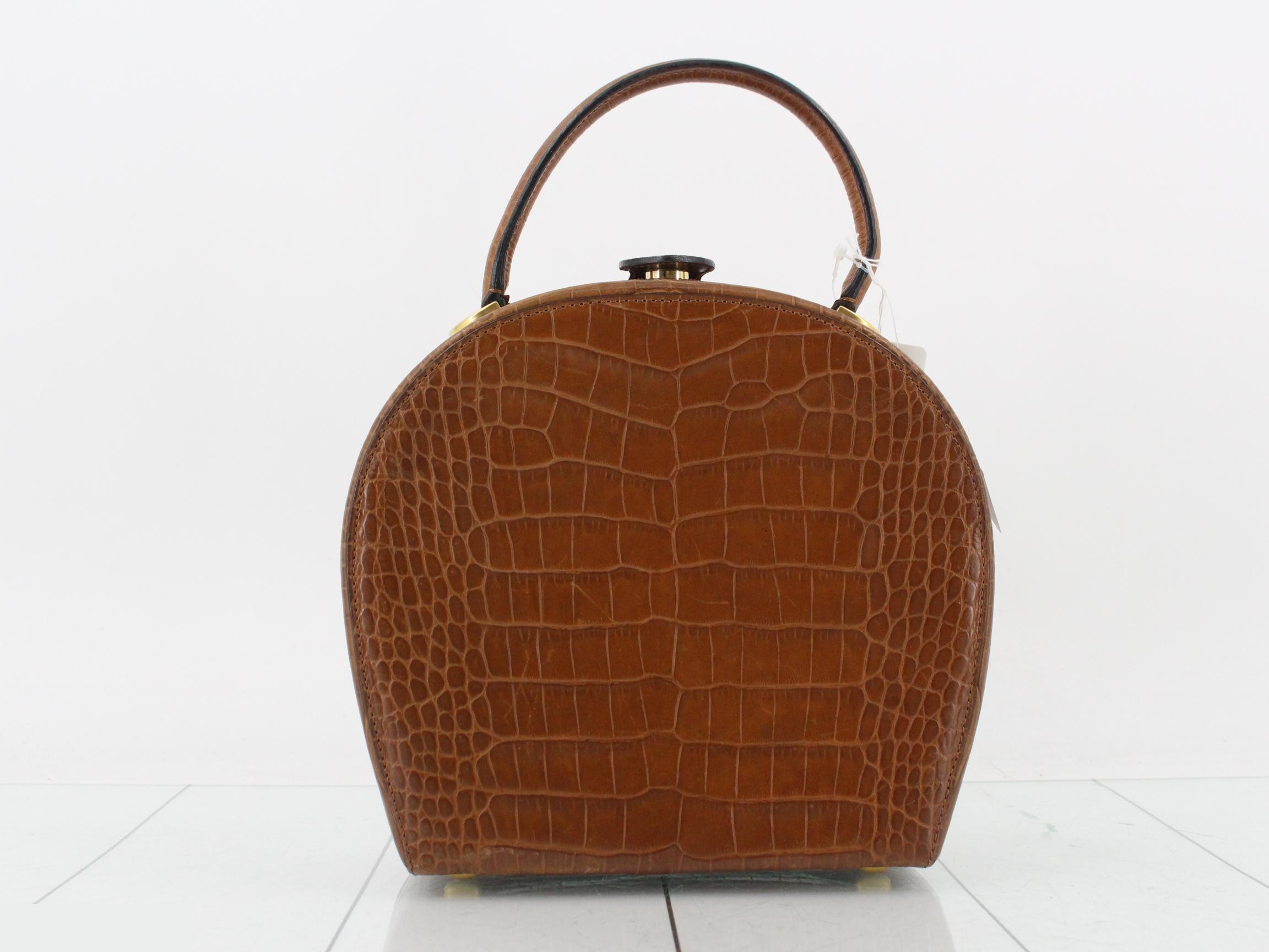 handbag — view 2