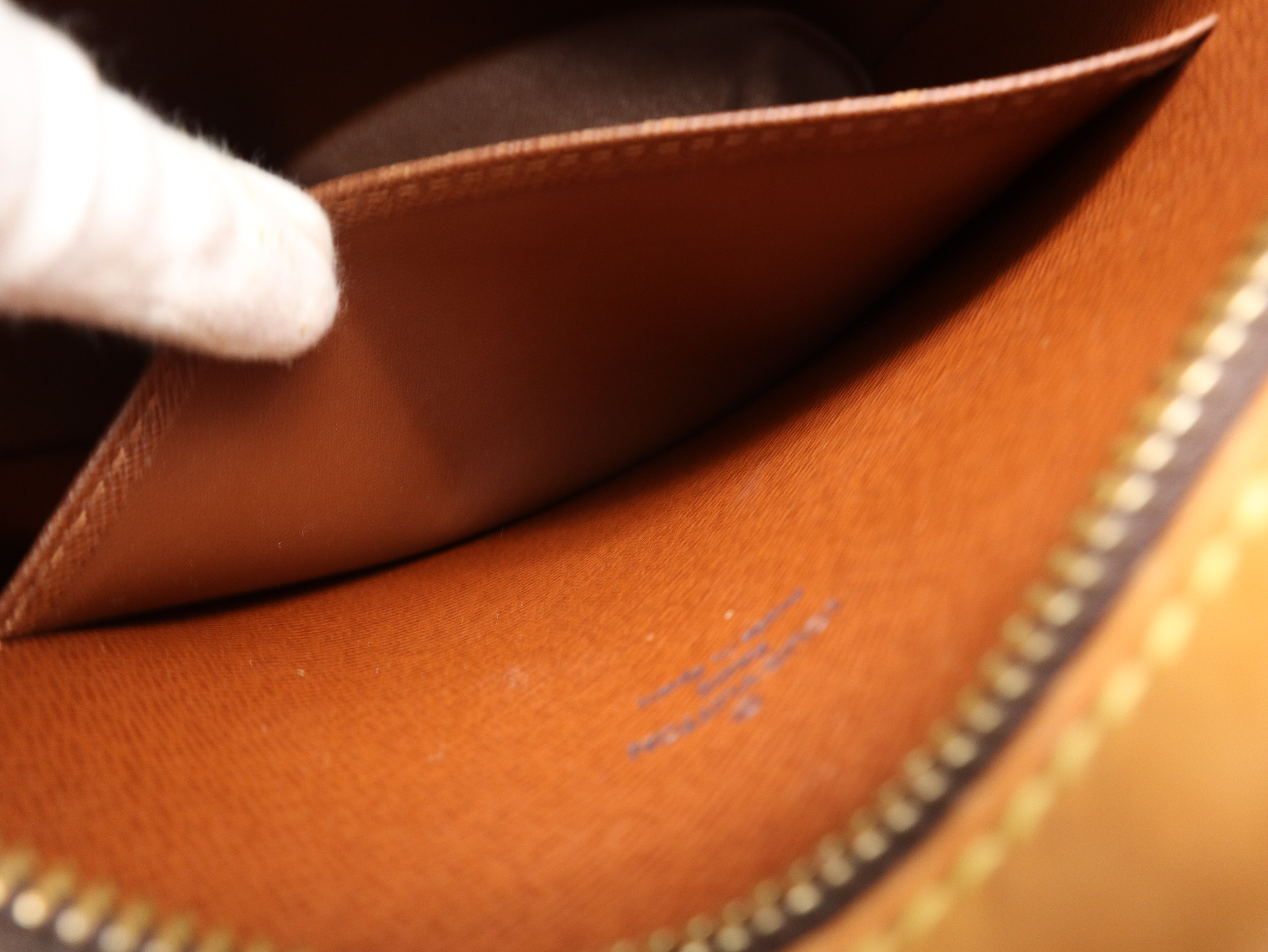 M51290 Monogram Druot Shoulder Bag — view 11