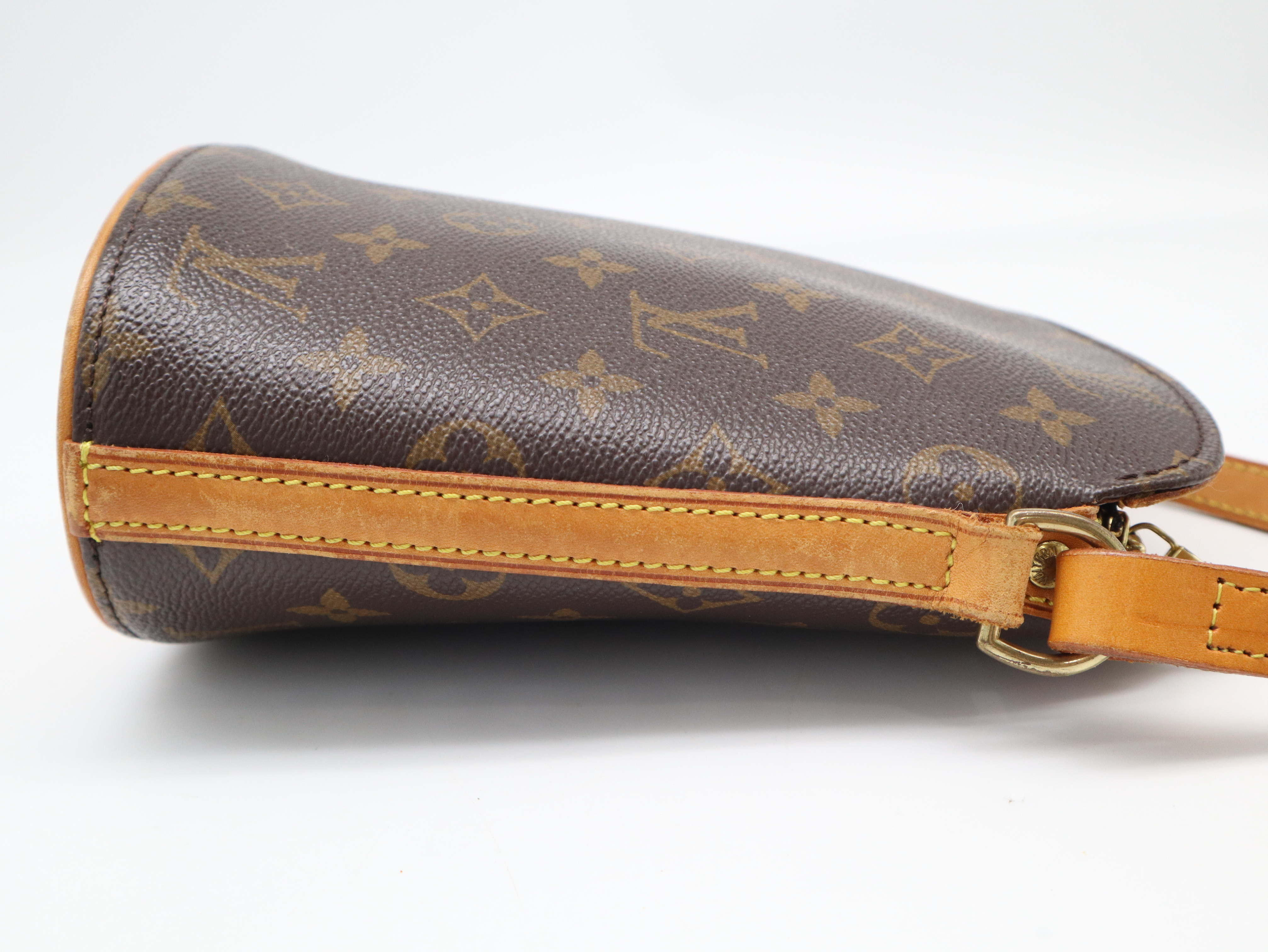 M51290 Monogram Druot Shoulder Bag — view 4
