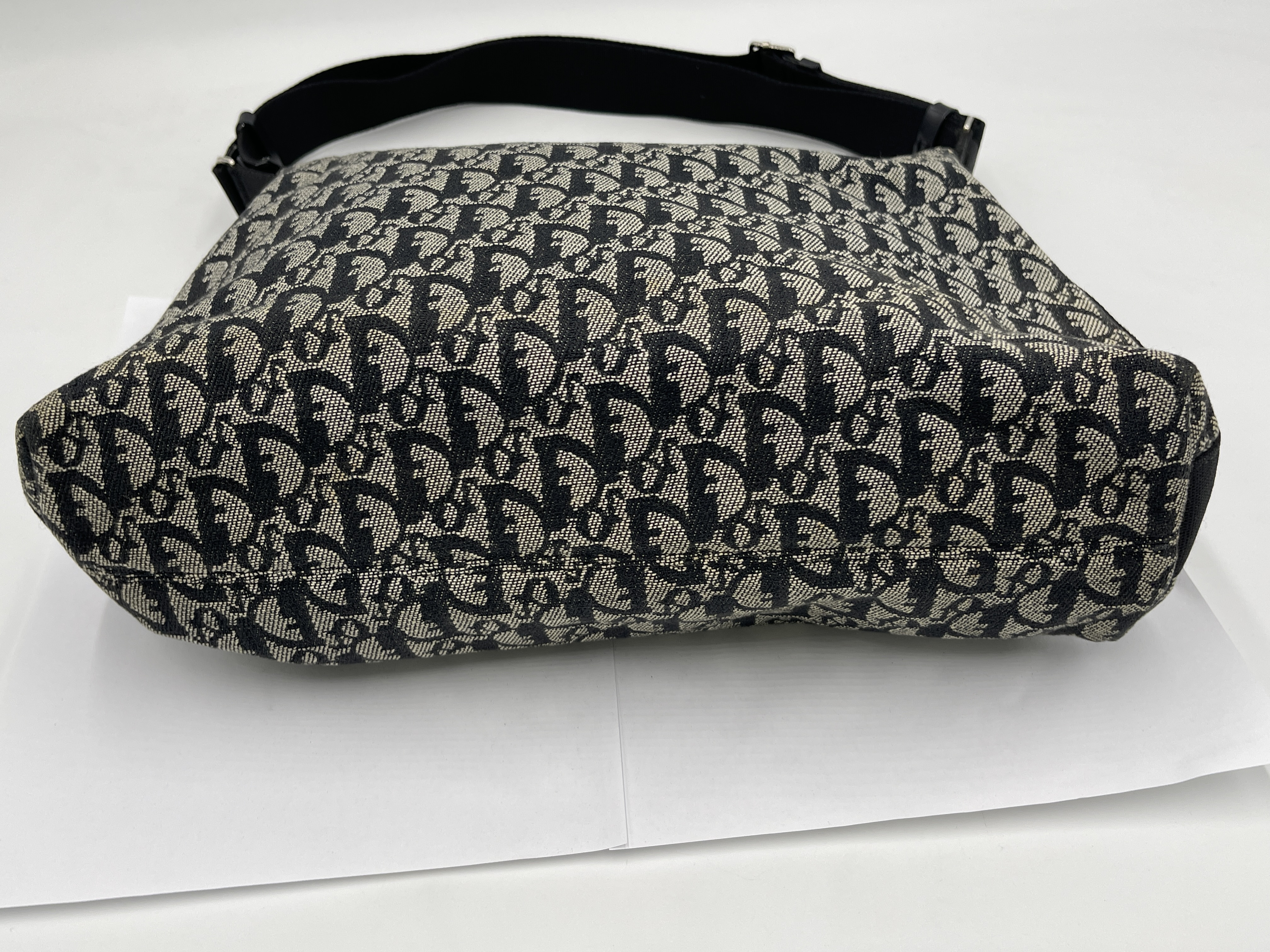 Trotter BO B 0052 Shoulder Bag — view 5