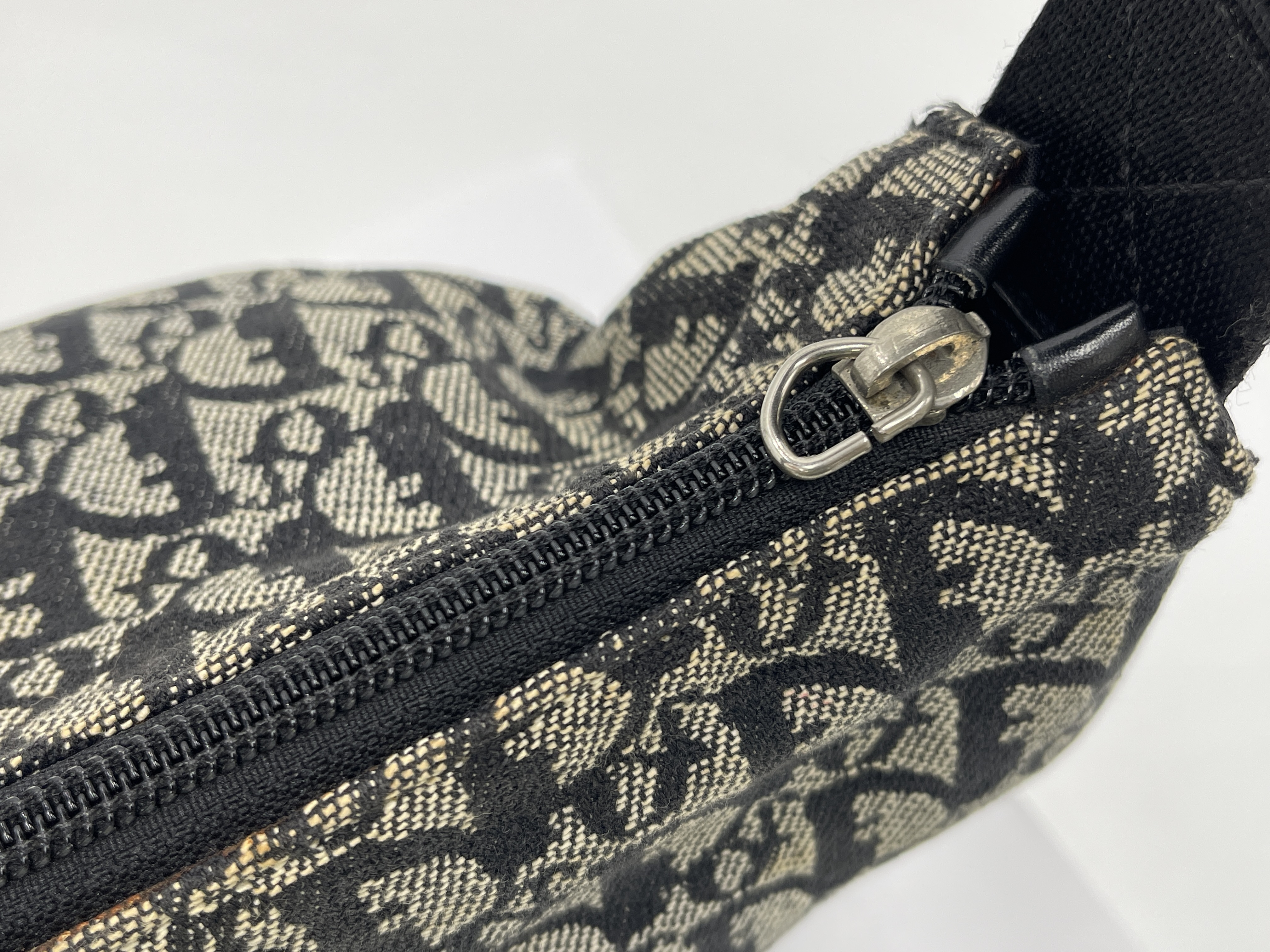 Trotter BO B 0052 Shoulder Bag — view 6
