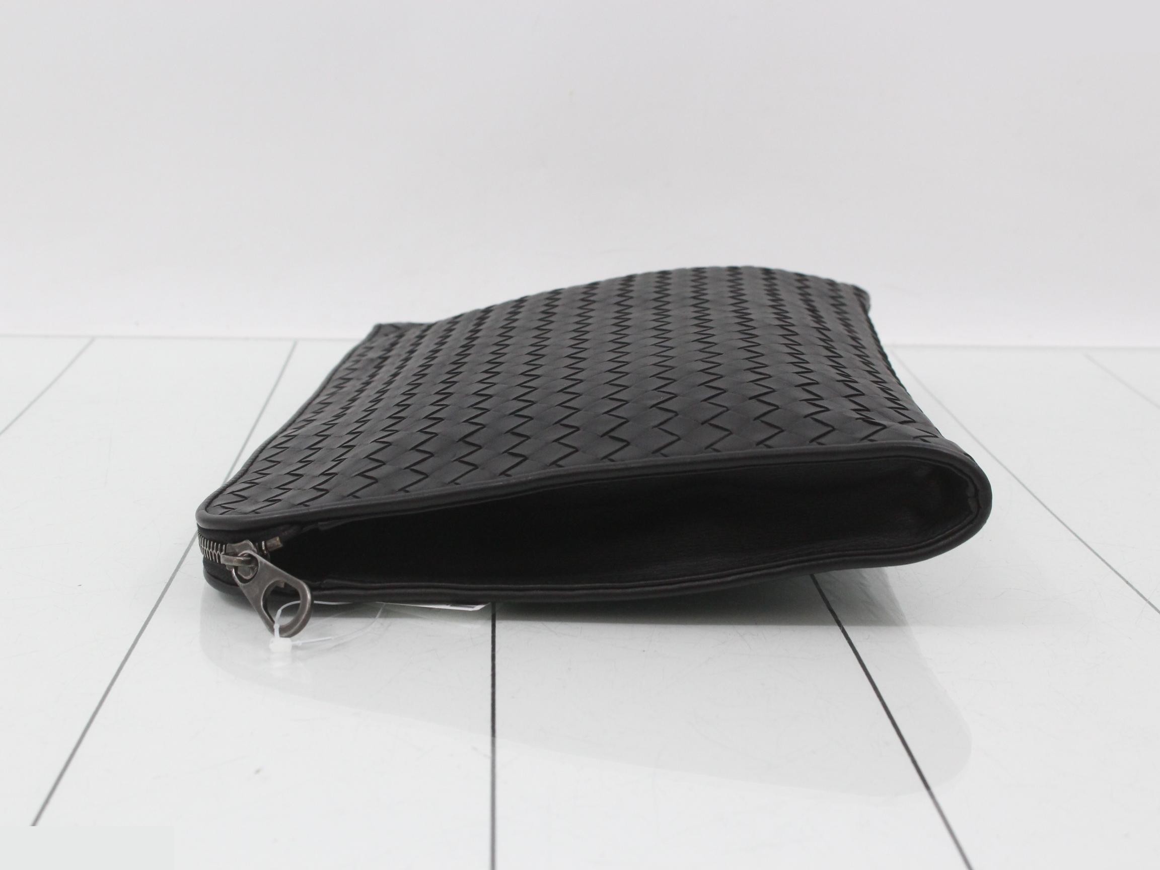 Intrecciato Leather Clutch Bag, Black — view 4