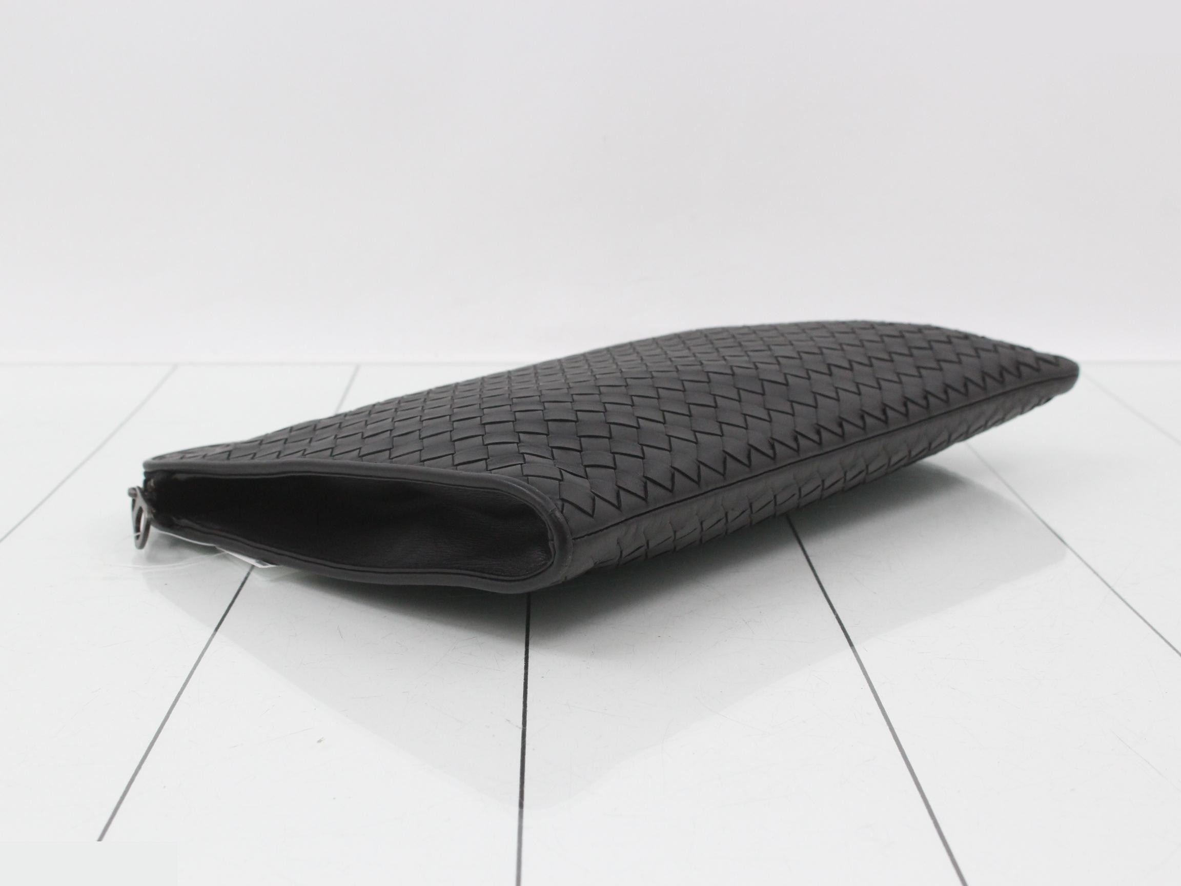 Intrecciato Leather Clutch Bag, Black — view 5