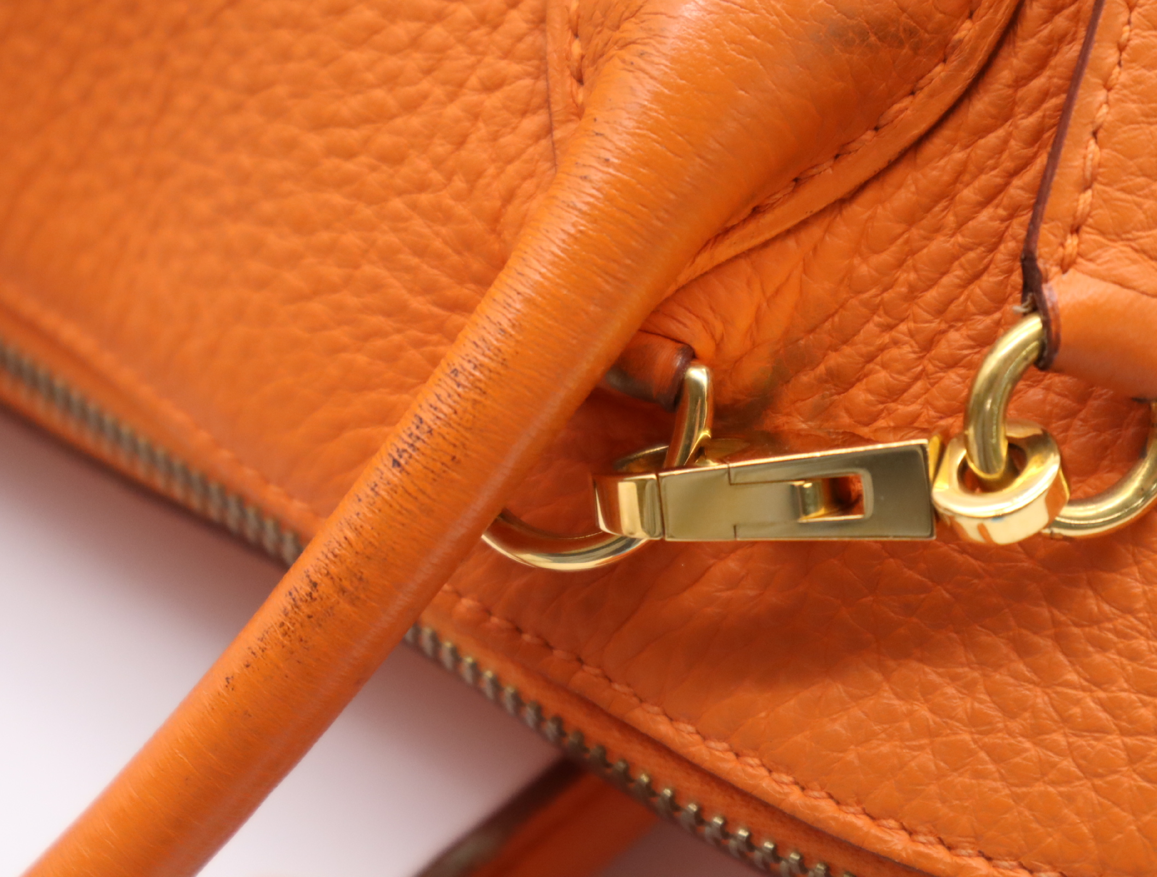 Leather Bolide 35 Shoulder Bag with Shoulder Strap, Padlock, 2 Keys, and Clochette. Orange. G Stamp. 2003. — view 15
