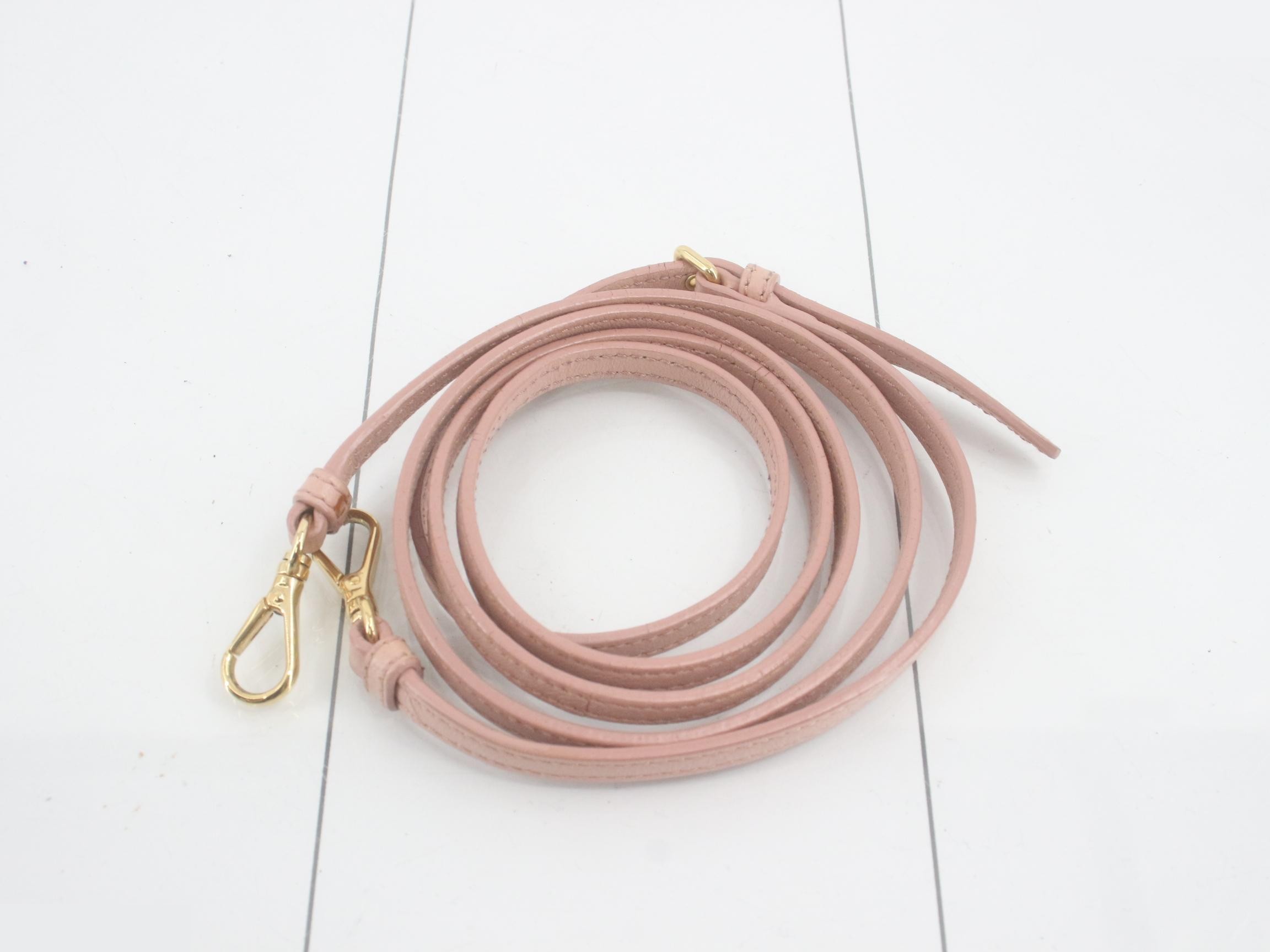 Matelassé (Bag) - Shoulder Bag - Leather - Pink — view 5